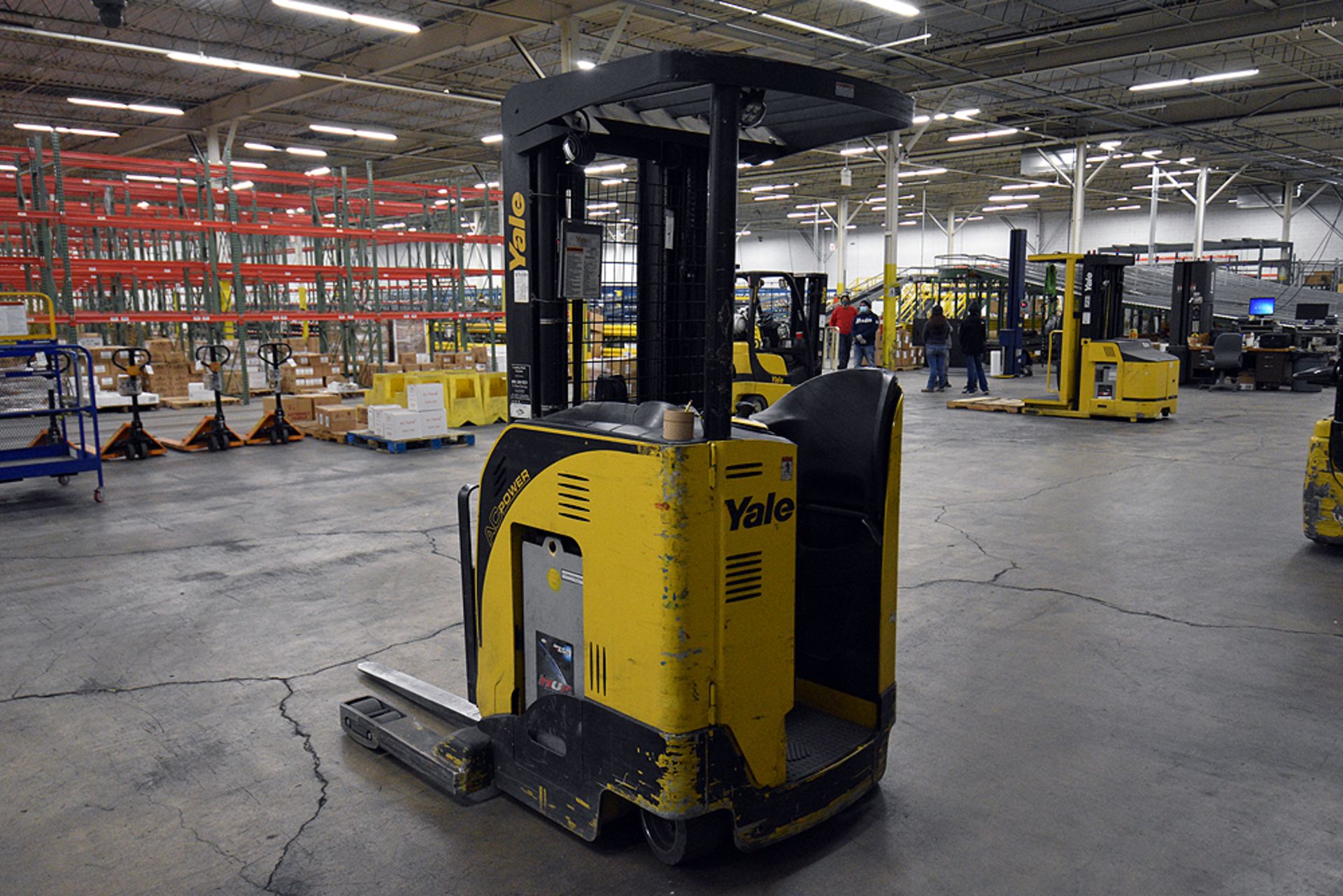 Yale 3,500 lbs. Capacity, Upright Reach Forklift w/ 203" Lift Height - Image 4 of 11