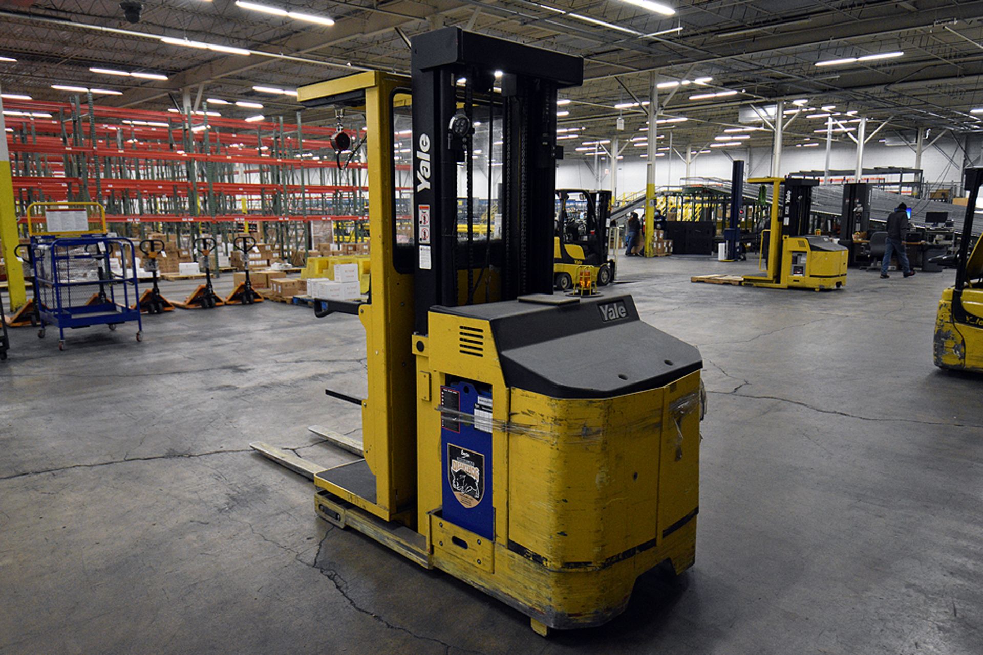 Yale 3,000 lbs. Capacity, Order Picker w/ 213" Lift Height - Image 5 of 10