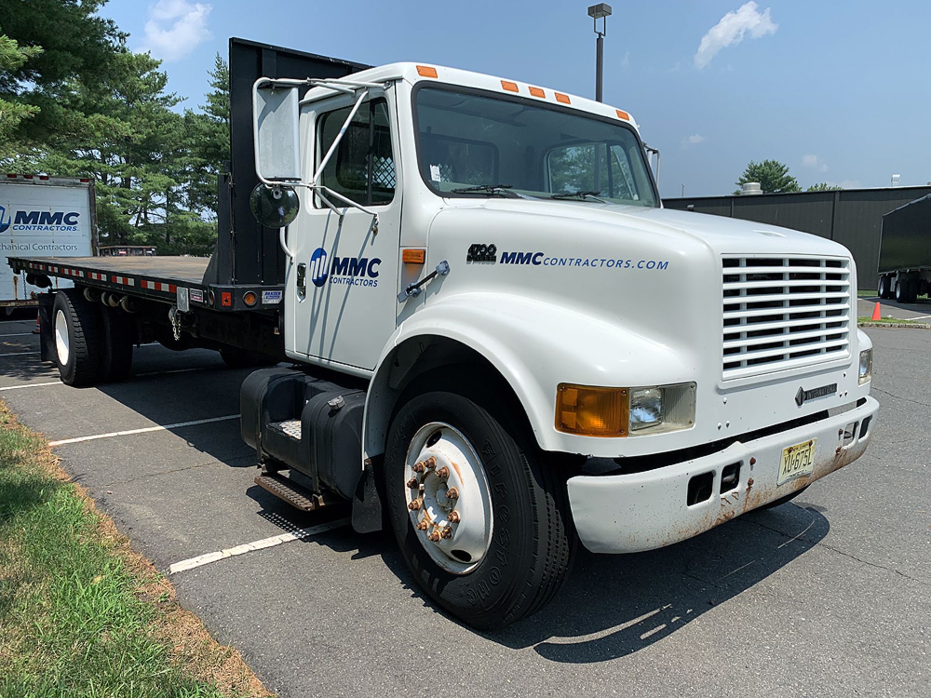 2000 International 4700 Industrial Carrier w/ Removable Body System