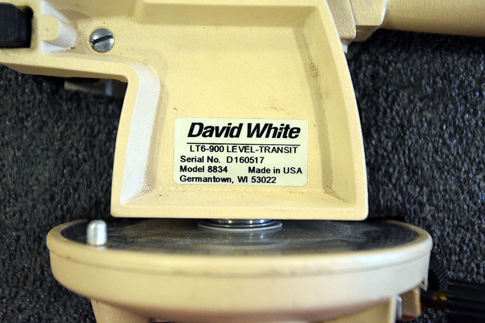 DAVID WHITE TRANSIT LEVEL - Image 2 of 3