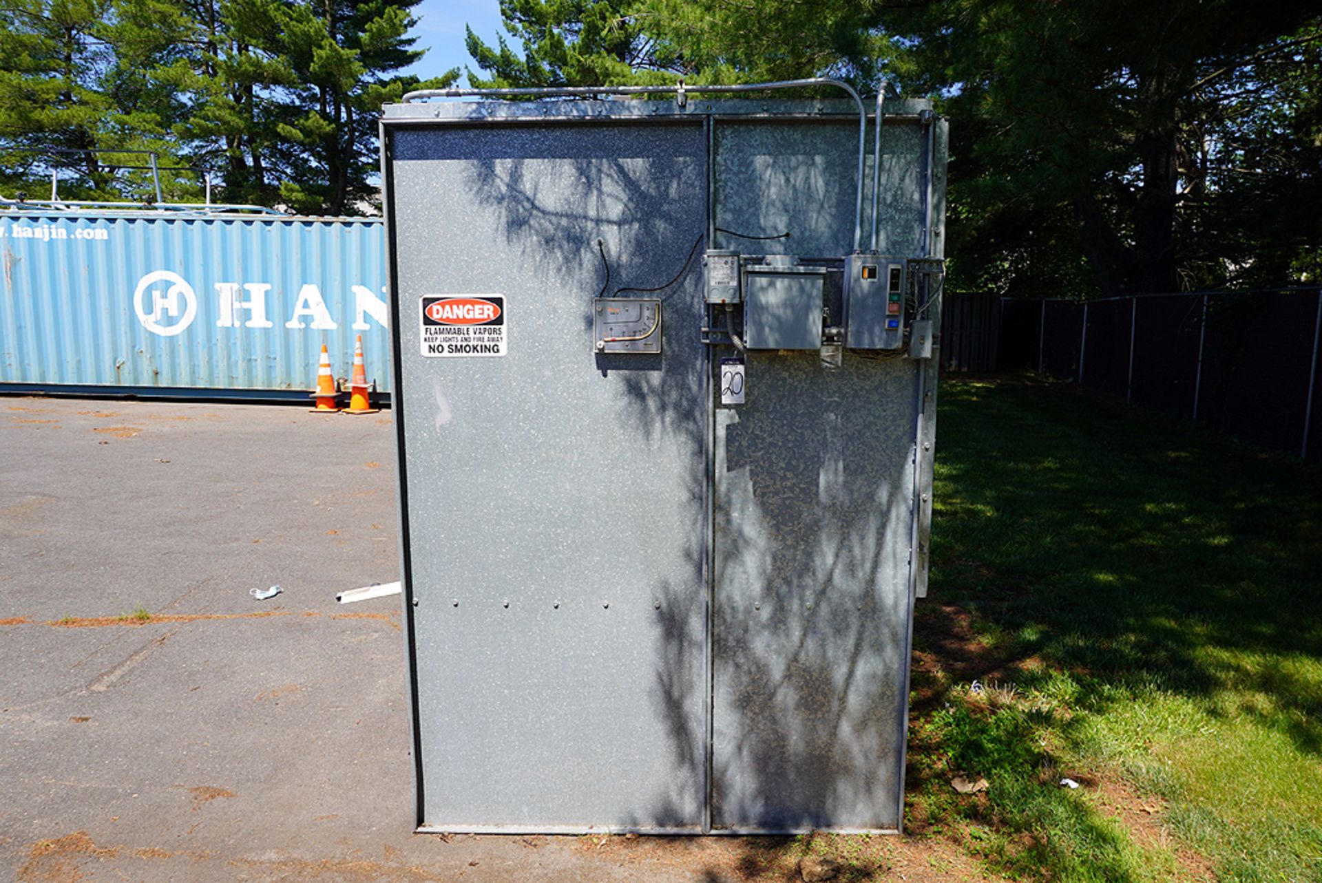 DEVILBLISS GALVANIZED STEEL SPRAY BOOTH - Image 2 of 11