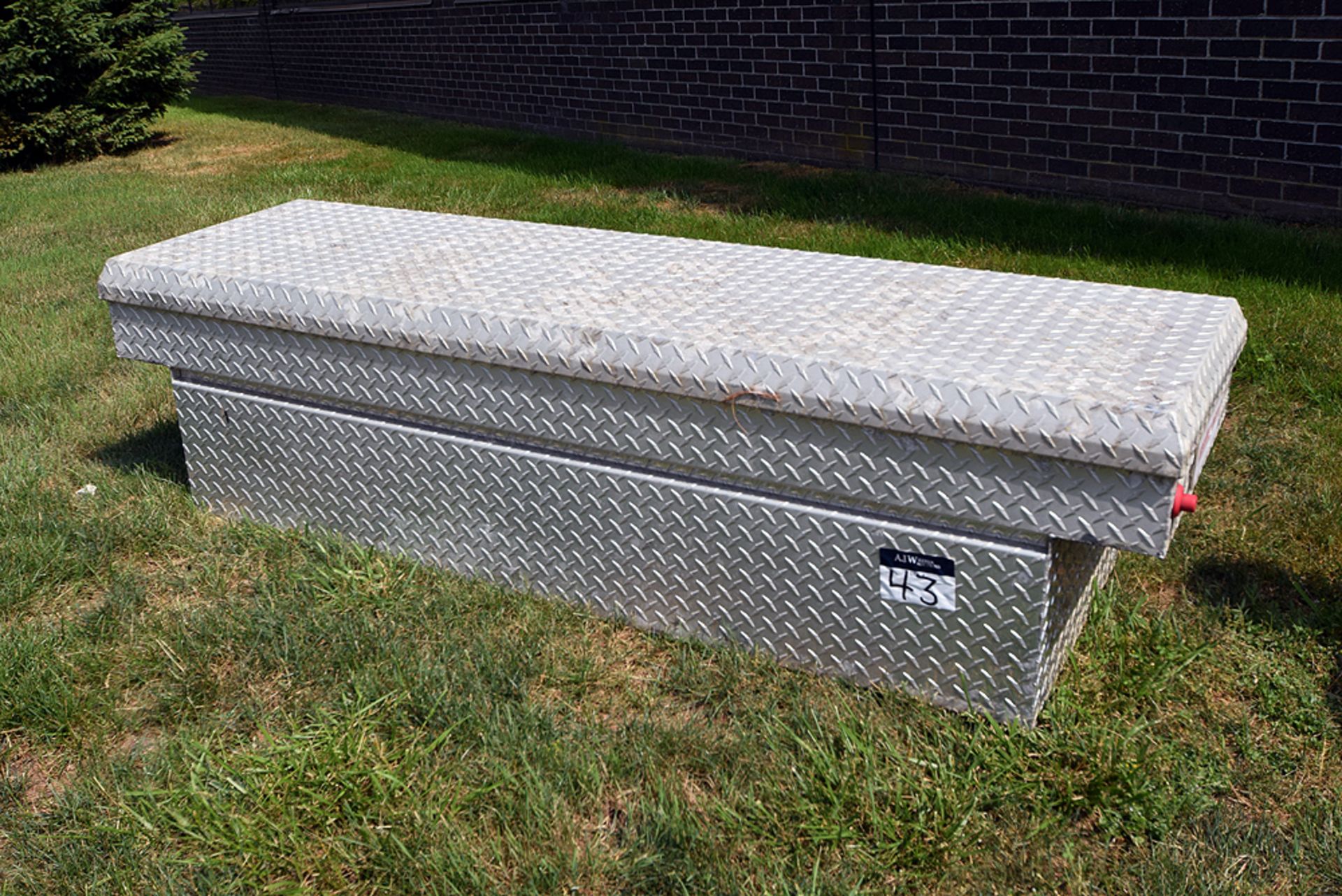 WEATHER GUARD PICK UP BED TOOL BOX