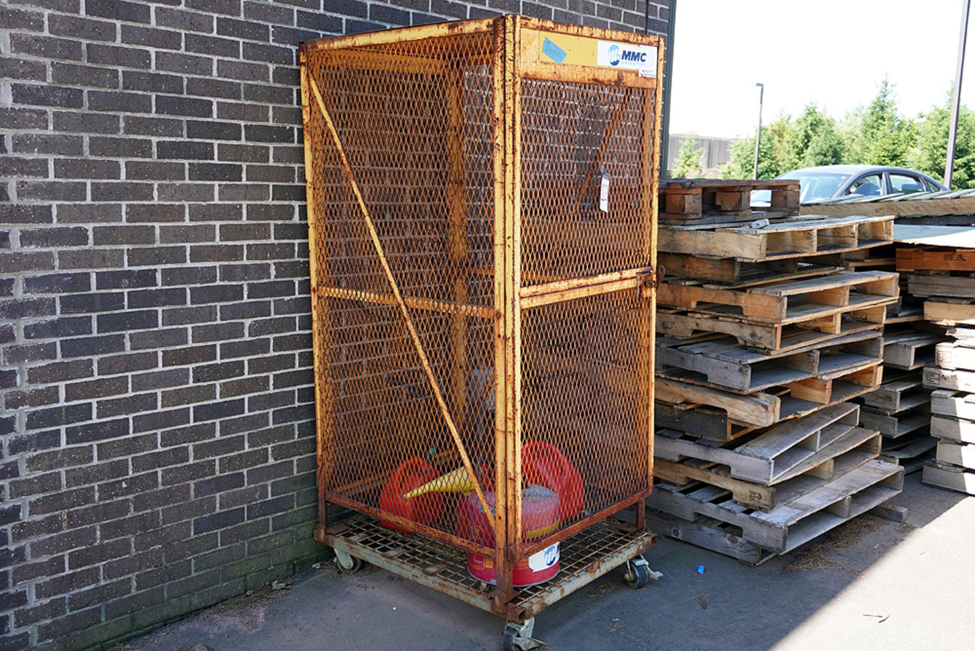 STEEL HAZMAT SECURITY CAGE