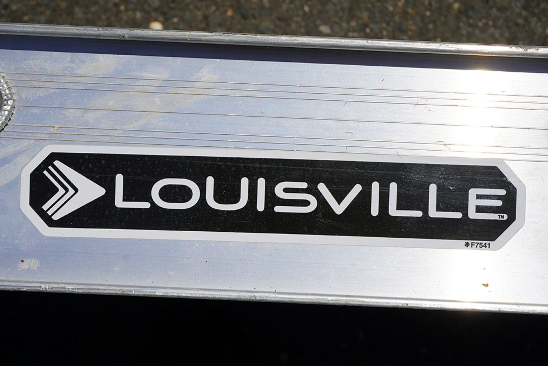 LOUISVILLE 16 FOOT ALUMINUM SCAFFOLD PLANK - Image 8 of 9