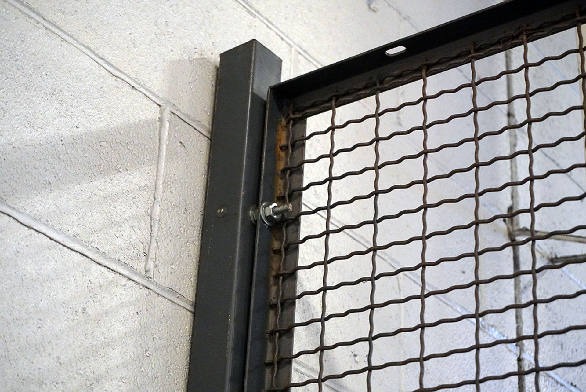 STEEL 3 SIDED SECURITY CAGE WITH DOOR - Image 3 of 6