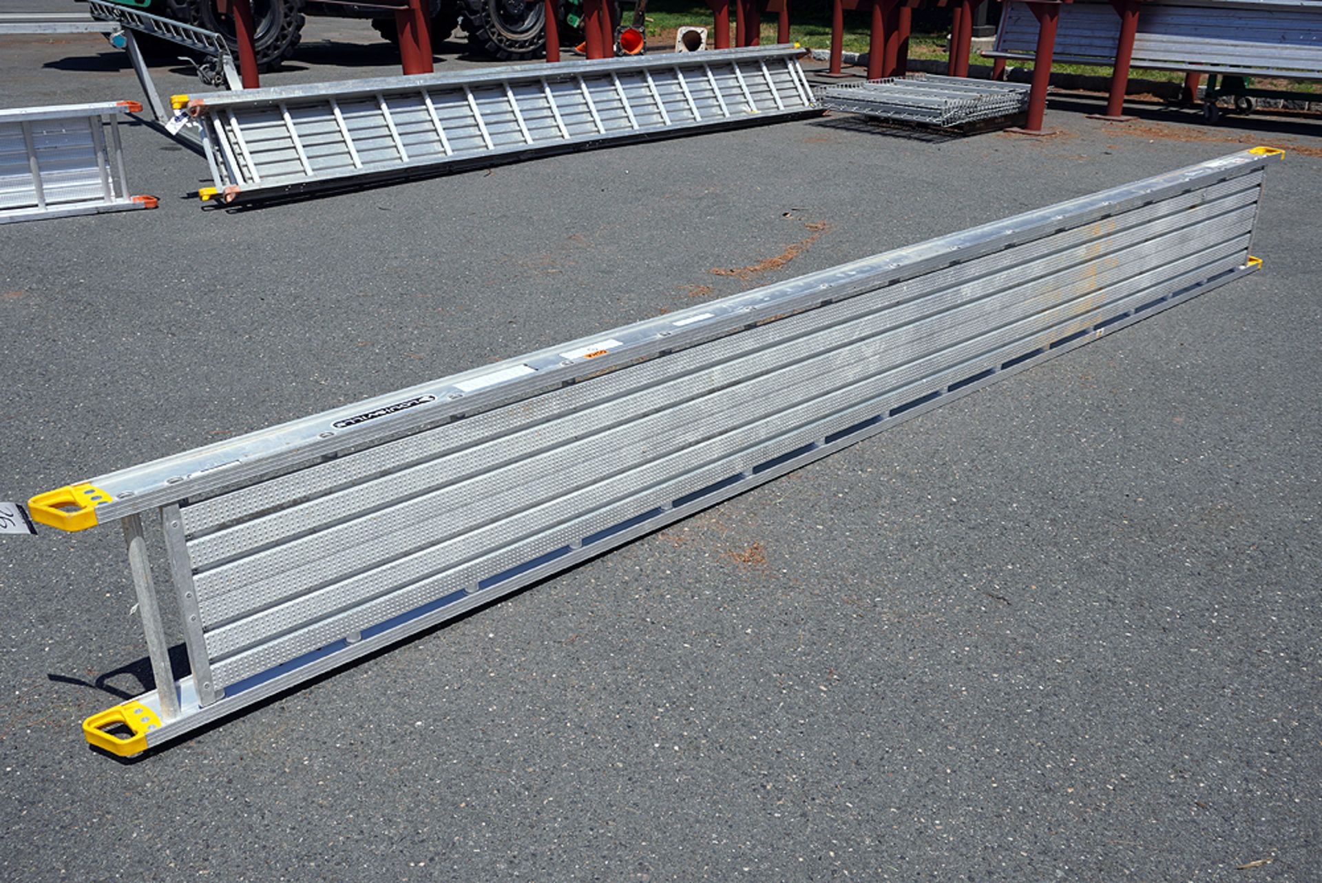 LOUISVILLE 16 FOOT ALUMINUM SCAFFOLD PLANK