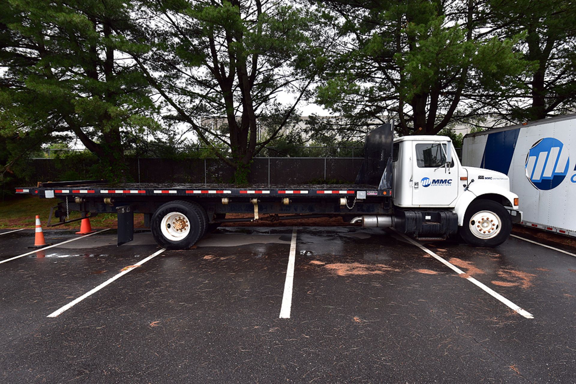 2000 International 4700 Industrial Carrier w/ Removable Body System - Image 8 of 31