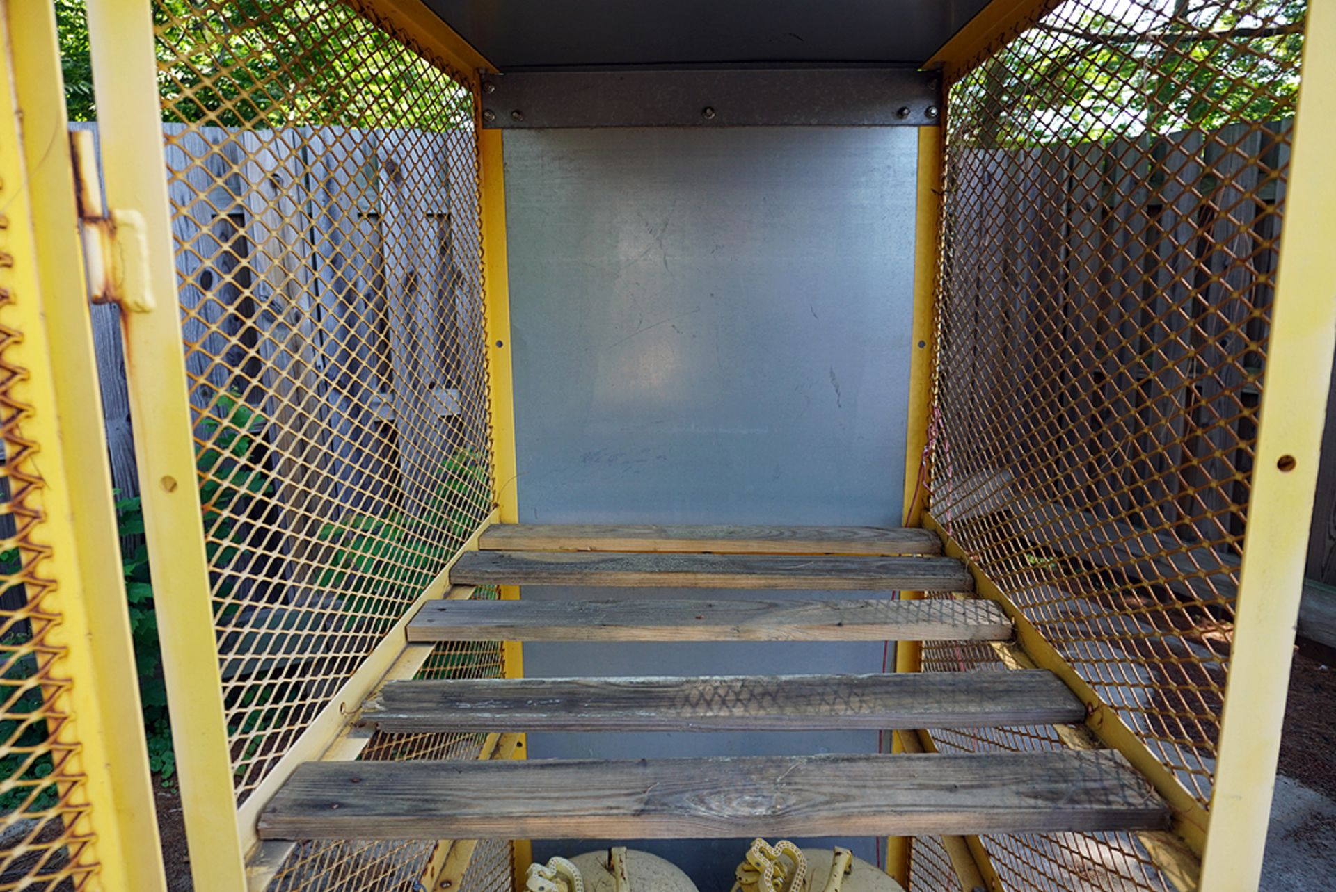 STEEL HAZMAT SECURITY CAGE - Image 4 of 9