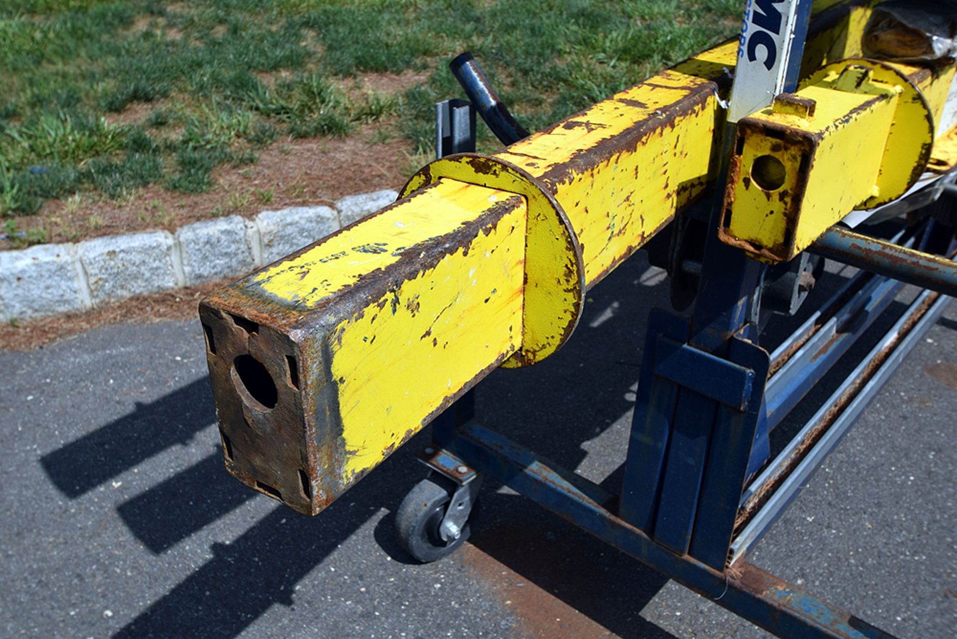 (4) Roust-A-Bout Material Handlers, (2) Extra Masts & Pipe Rack - Image 7 of 31