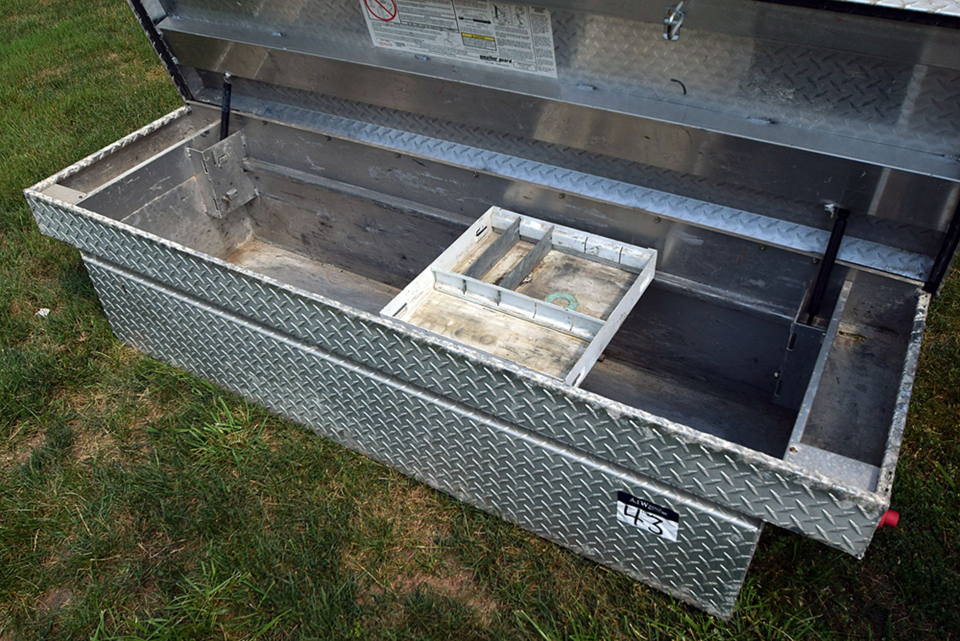 WEATHER GUARD PICK UP BED TOOL BOX - Image 2 of 4