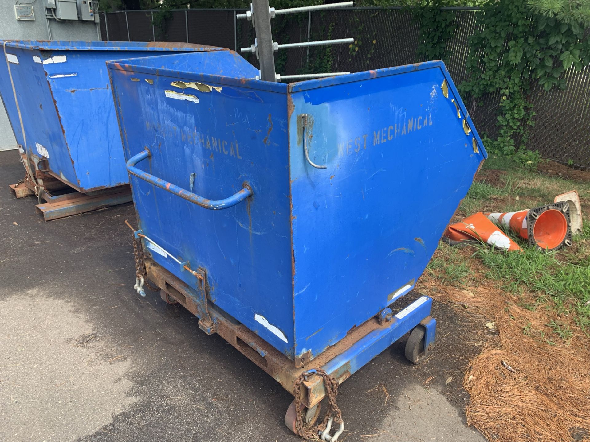 Vestil 1 Yard, Self-Dumping Hopper, on casters