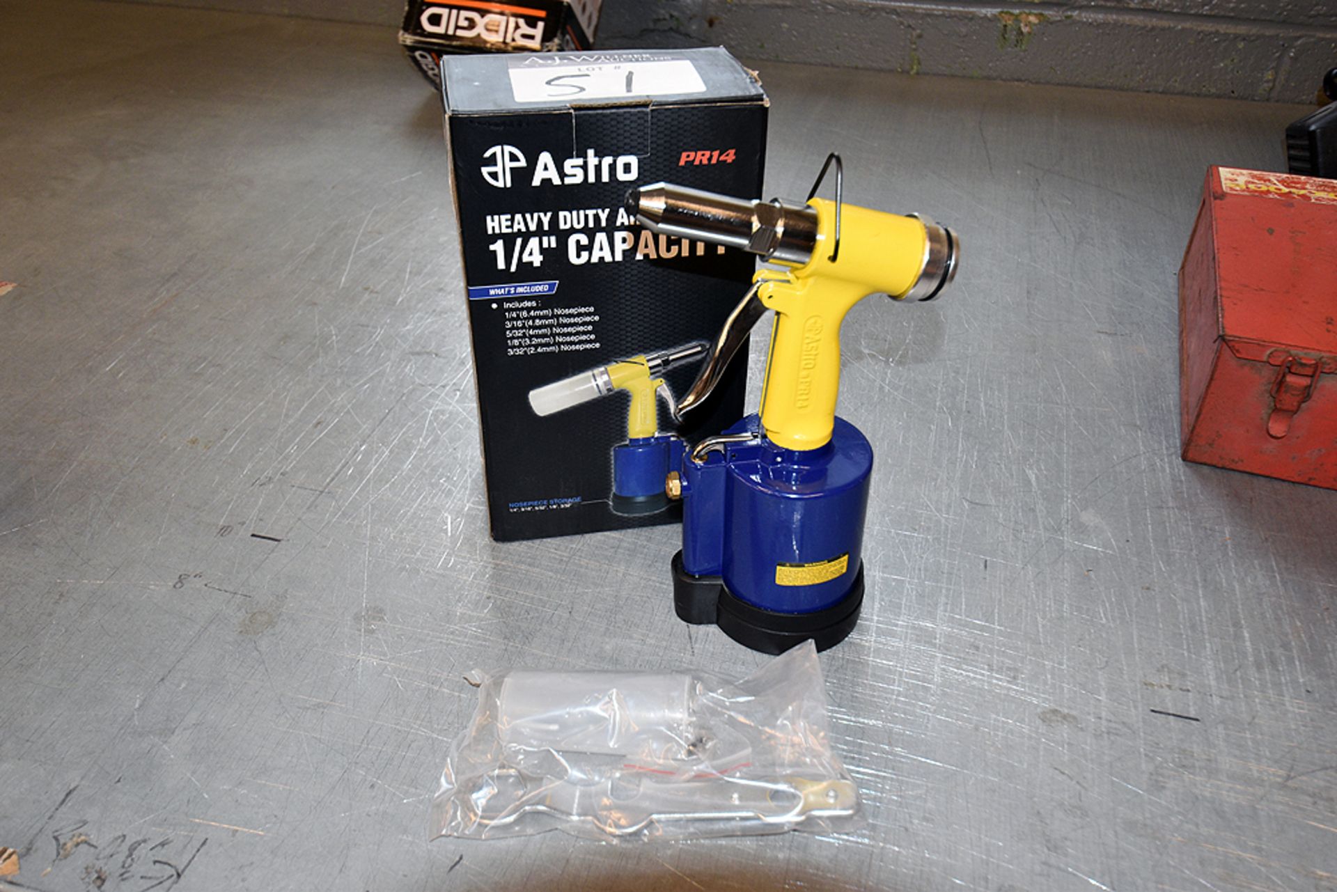 Astro Air Riveter