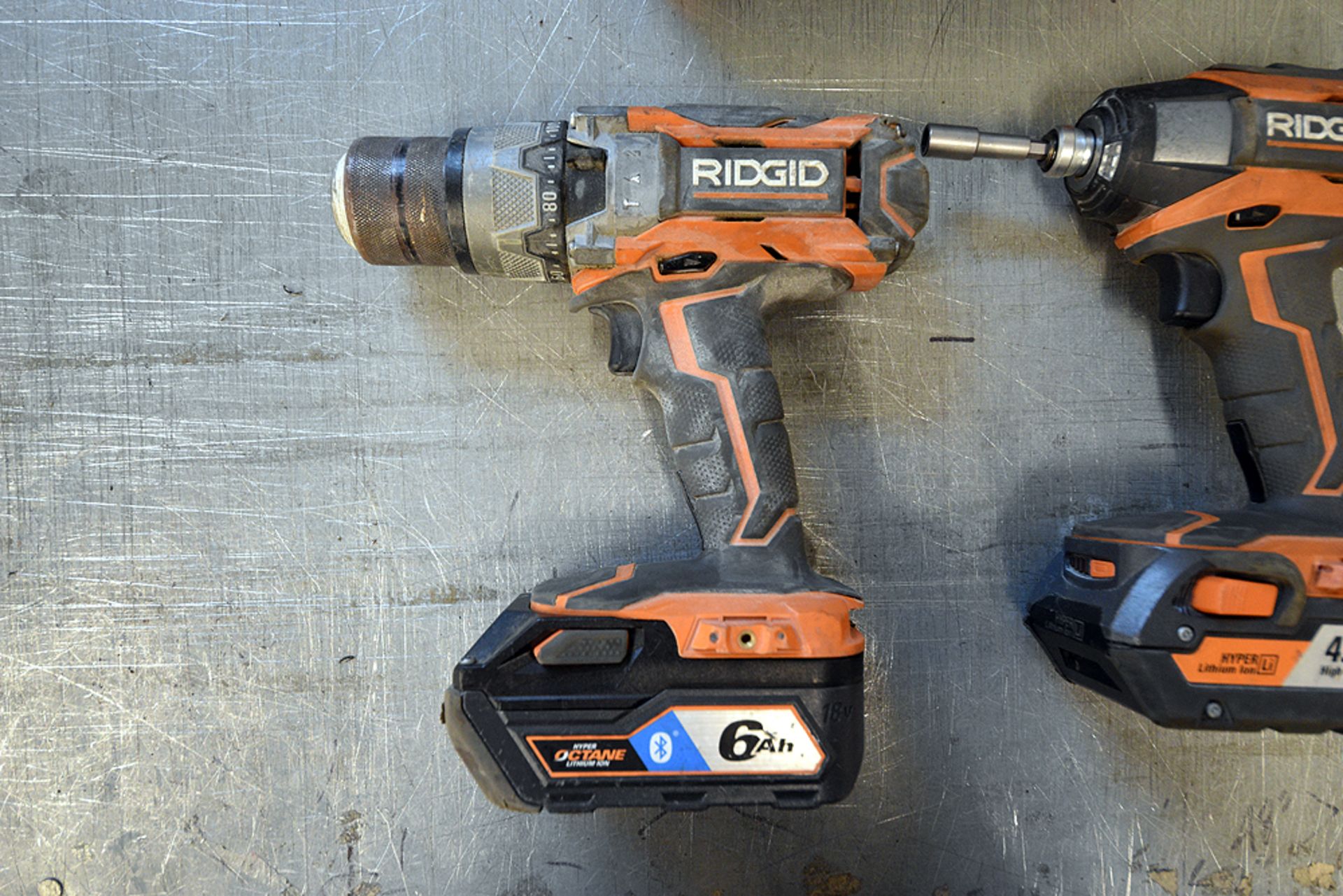 {LOT} A Group of Ass't Ridgid Drills & Charger - Image 2 of 4