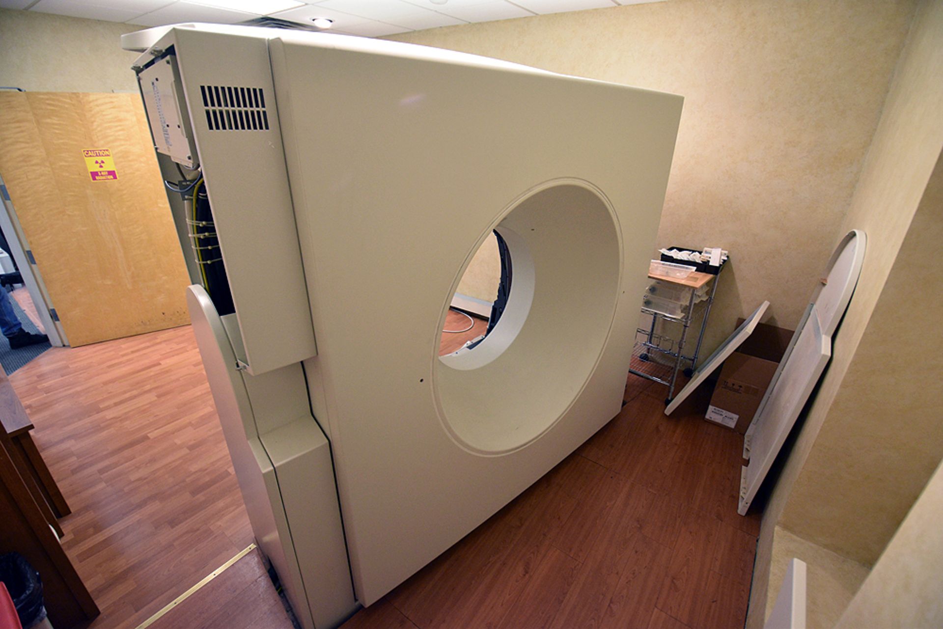 Siemens CT Scanner - Image 11 of 48