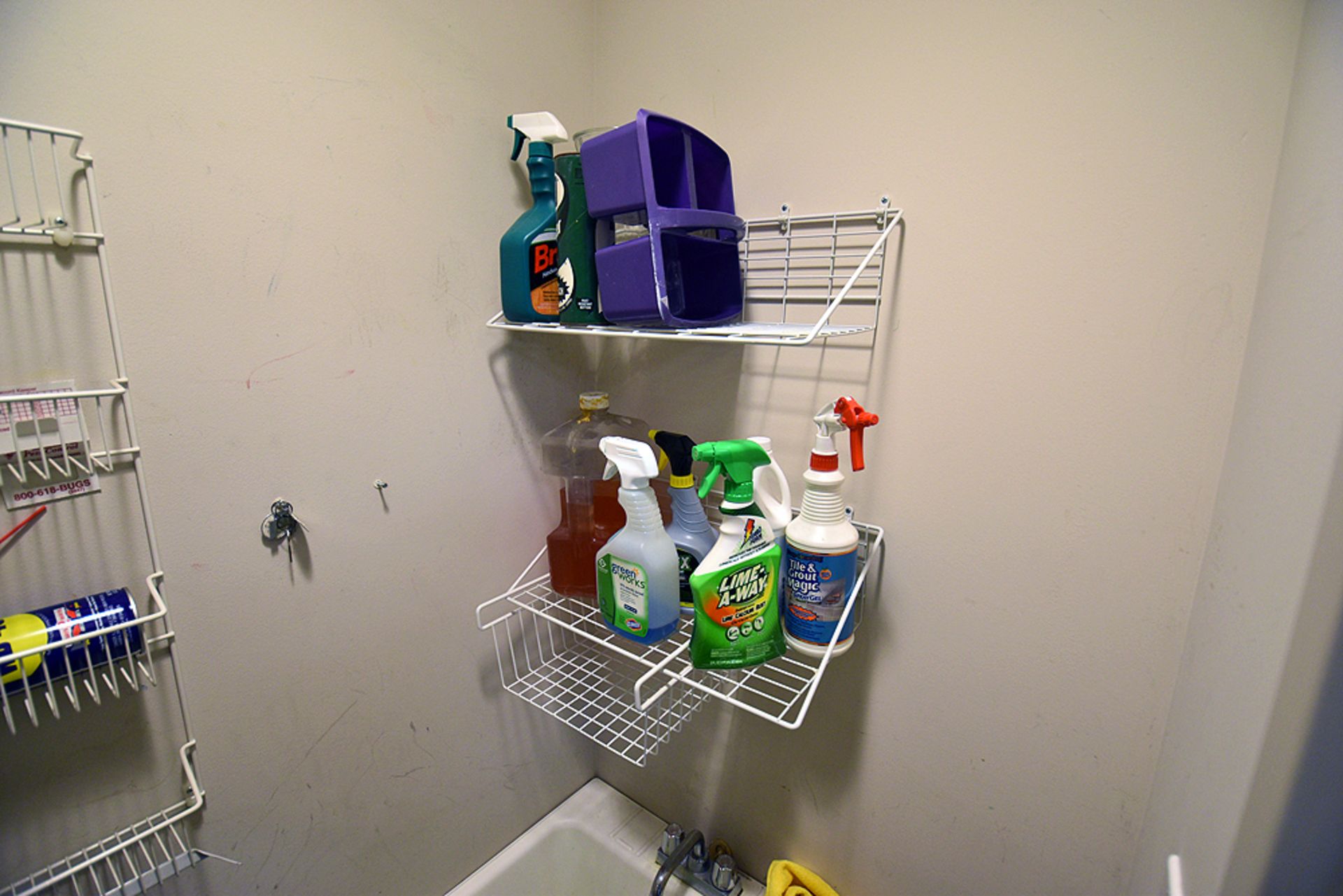 Contents of Janitor Closet - Image 5 of 7