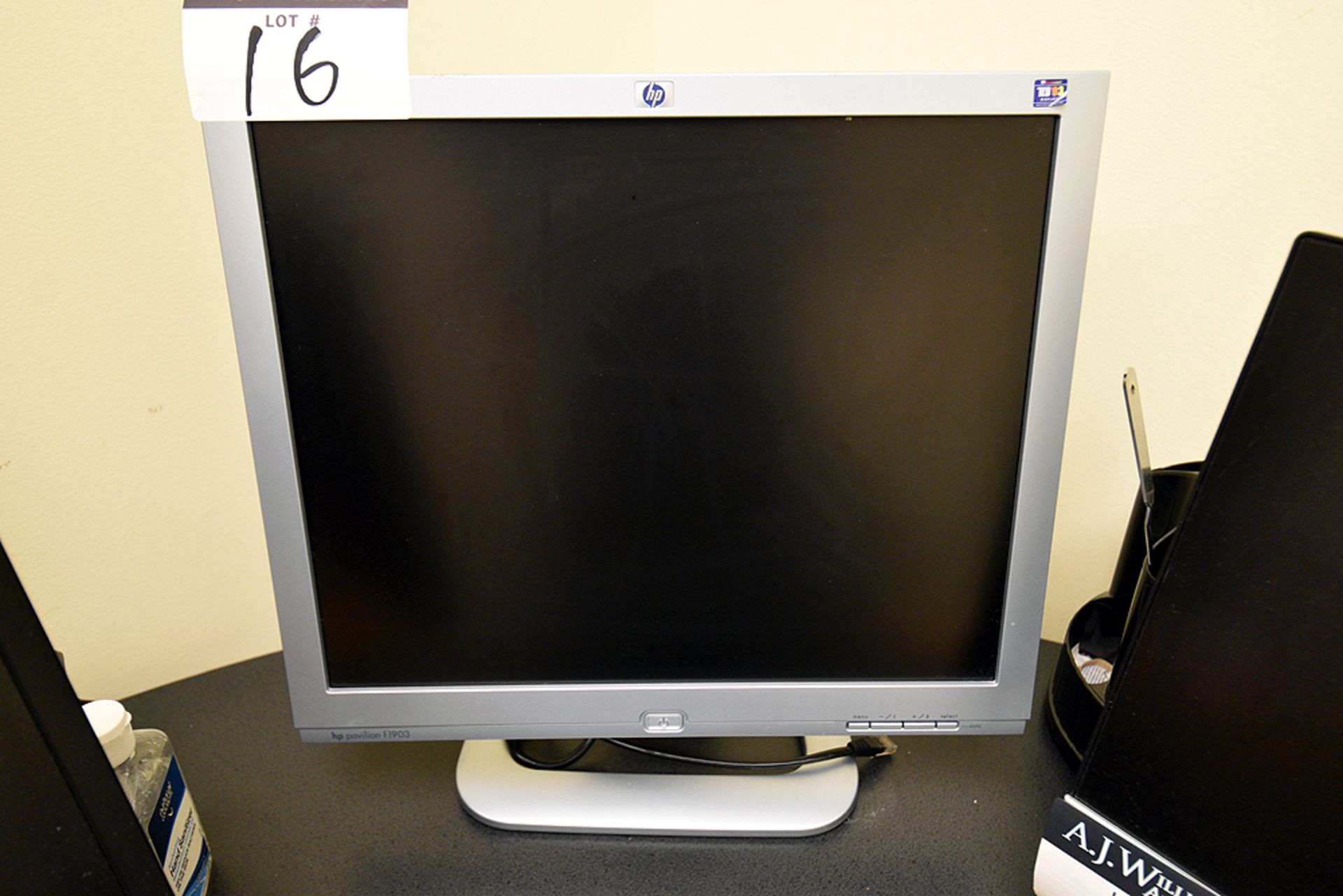 Samsung and HP Monitors - Image 3 of 4