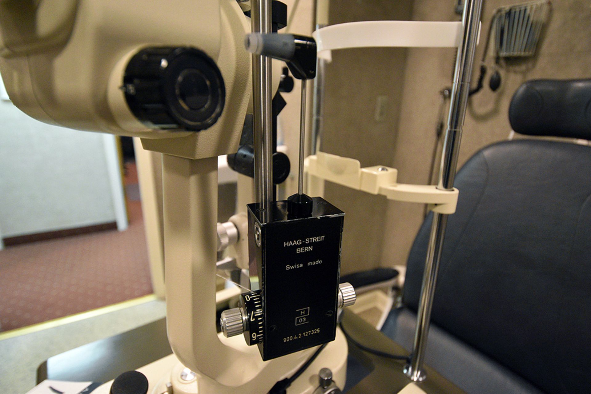 Nikon Microscope - Image 5 of 5