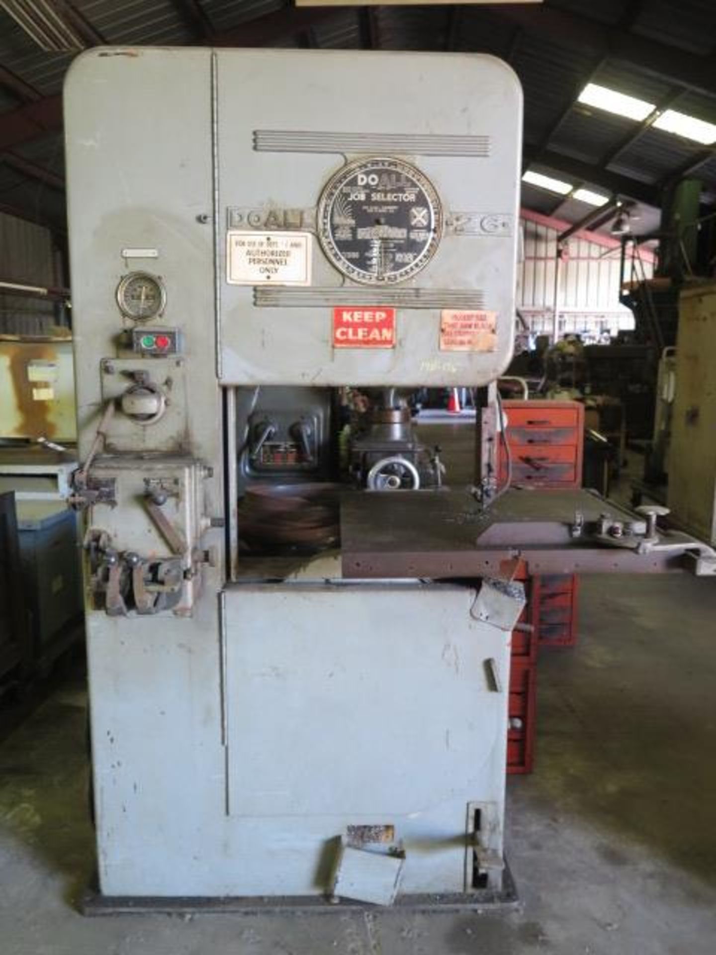 DoAll V-26 26" Vertical Band Saw s/n 26512495 w/ Blade Welder (SOLD AS-IS - NO WARRANTY) - Image 2 of 7