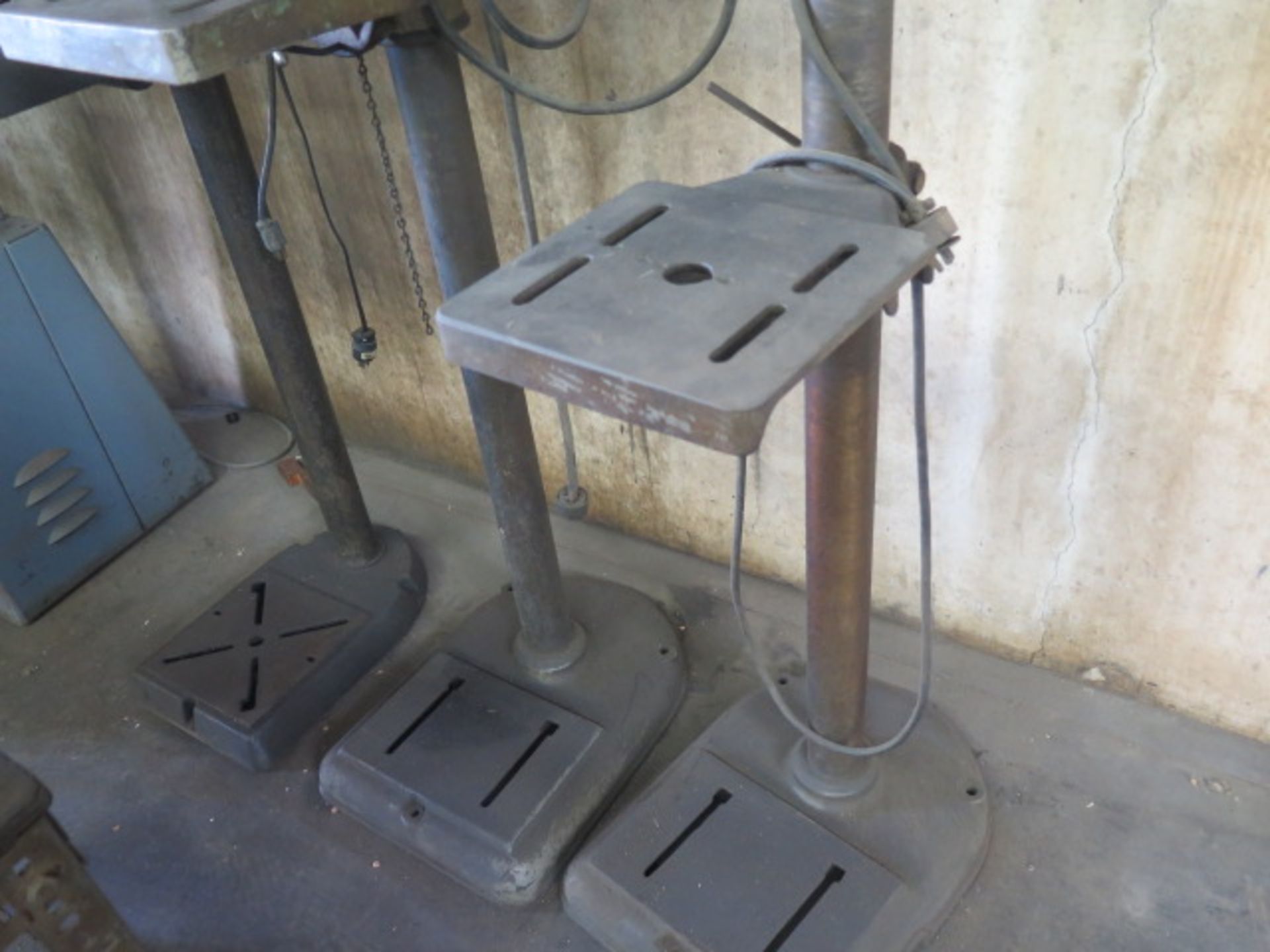 Delta/Rockwell Pedestal Drill Press w/ 5-Speeds, 10” x 10” Table (SOLD AS-IS - NO WARRANTY) - Image 3 of 5