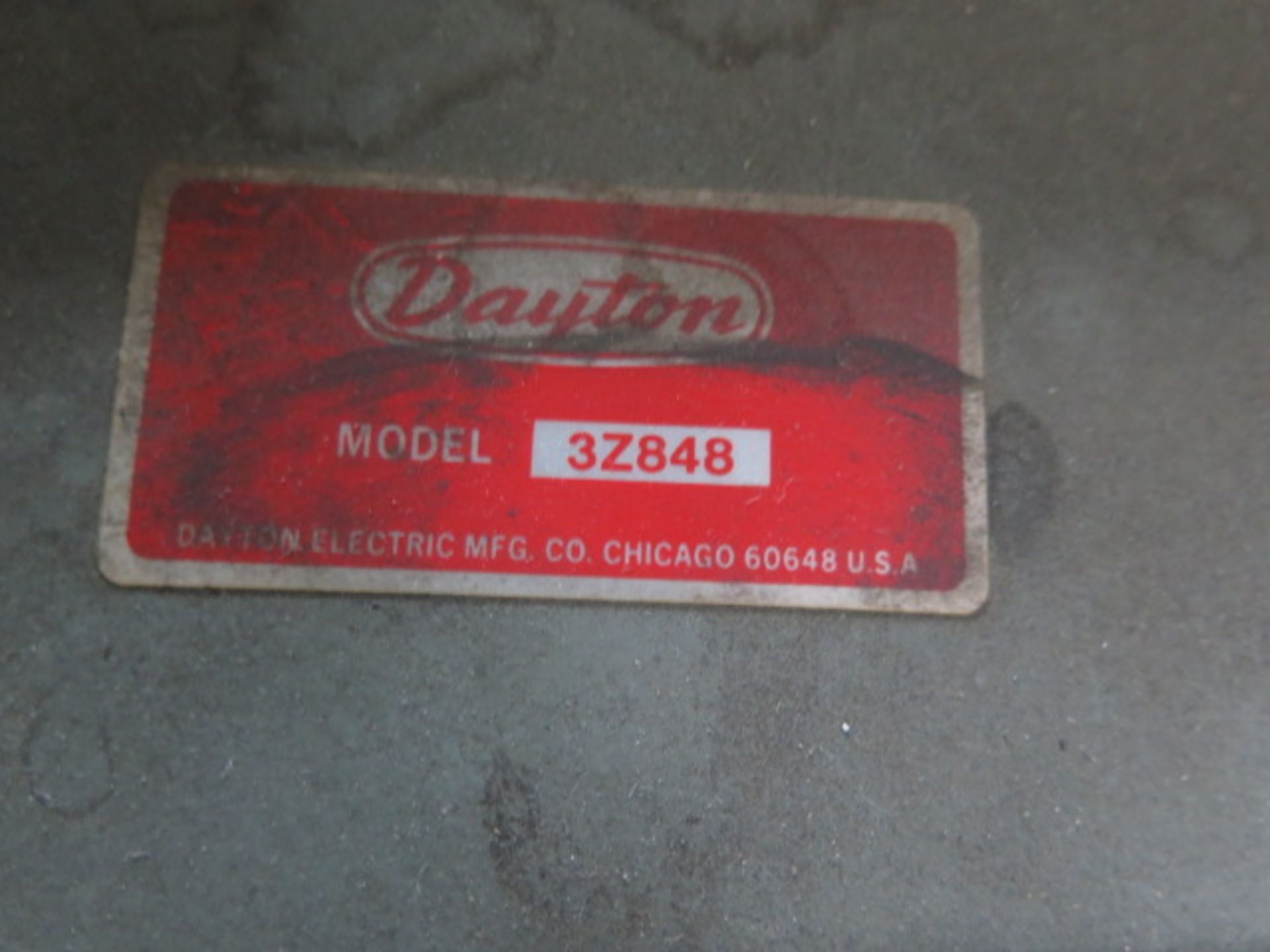 Dayton 3Z848 Bench Model Dry Blast Cabinet (SOLD AS-IS - NO WARRANTY) - Image 7 of 8