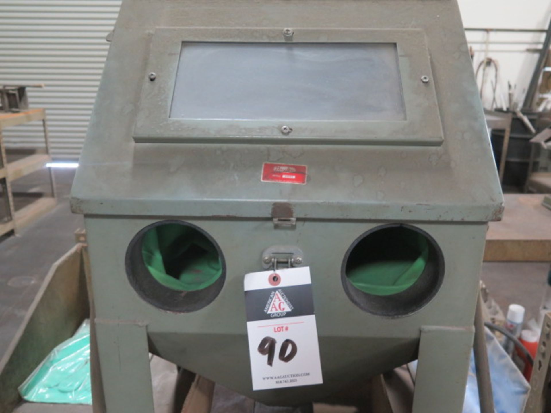 Dayton 3Z848 Bench Model Dry Blast Cabinet (SOLD AS-IS - NO WARRANTY) - Image 4 of 8