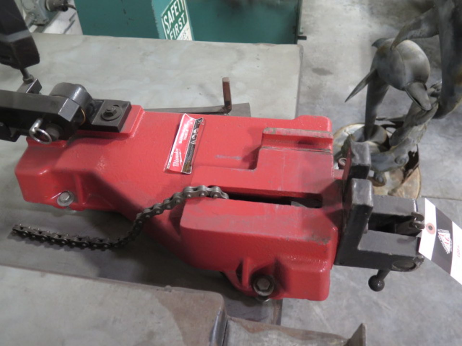 Milwaukee Portable Band Saw w/ Band Saw Table, Chain Vise (SOLD AS-IS - NO WARRANTY) - Image 4 of 5