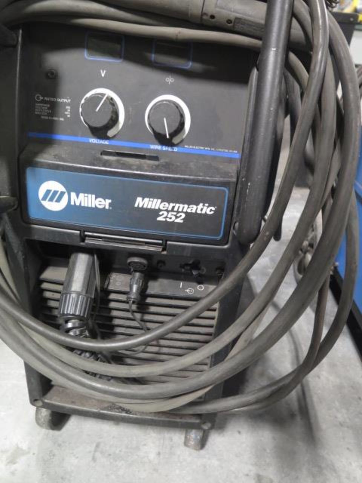 Miller Millermatic 252 Arc Welding Power Source and Wire Feeder s/n MF330300N (SOLD AS-IS - NO - Image 4 of 7