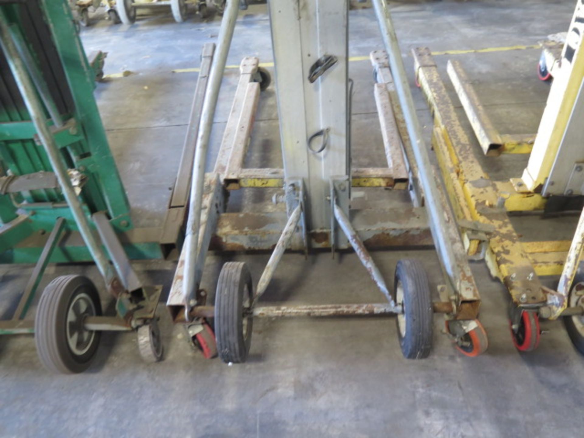 Genie "Super Lift" Material Lift (SOLD AS-IS - NO WARRANTY) - Image 2 of 7