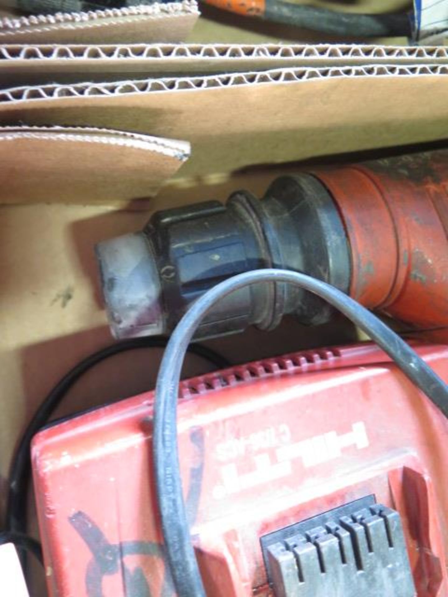 Hilti TE6 Cordless Rotary Ahmmer w/ Battery and Charger (SOLD AS-IS - NO WARRANTY) - Image 3 of 4