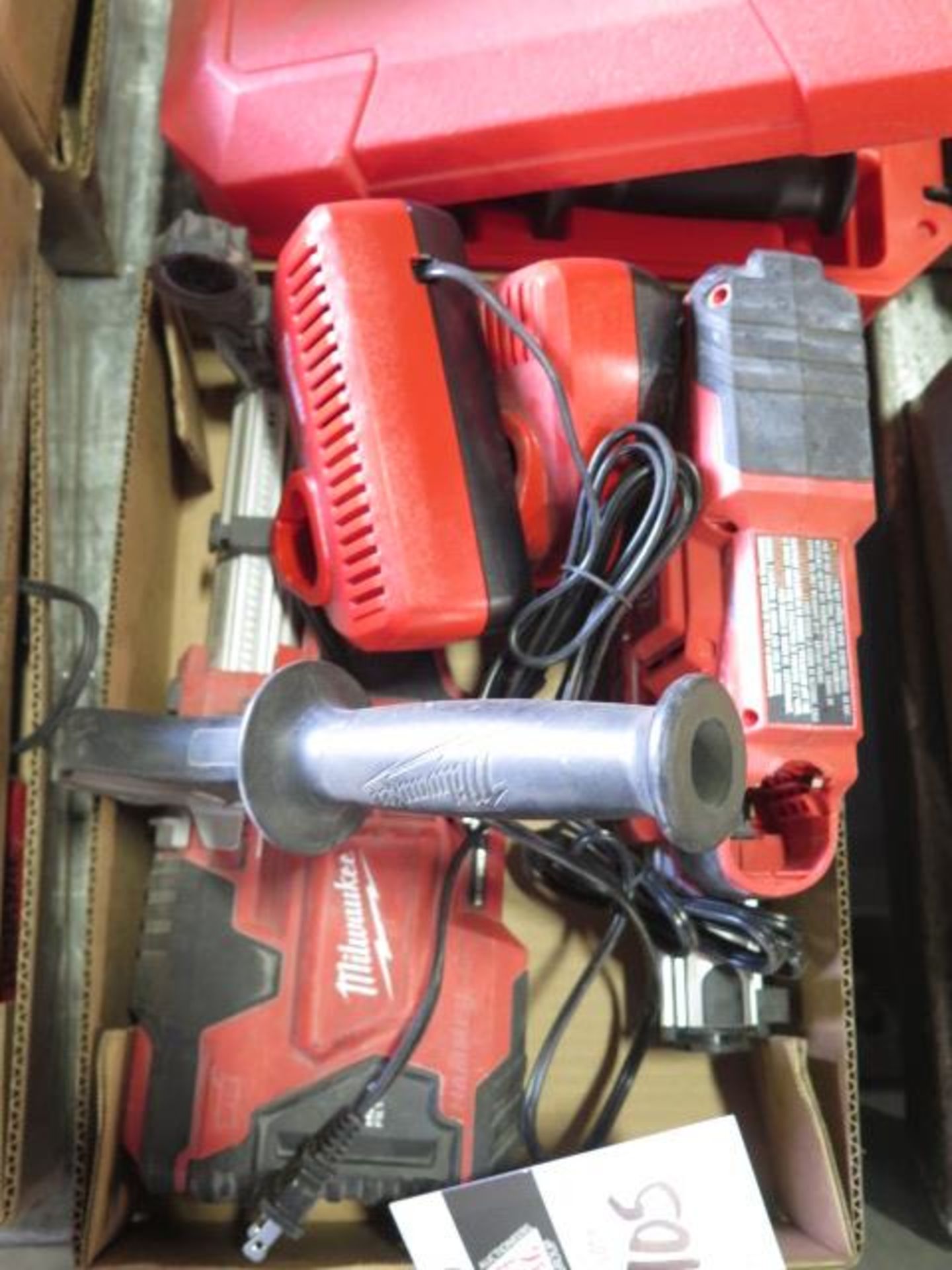 Milwaukee HammerVAC Universal Dust Extractors (2) (NO BATTERIES) 2/ (2) Chargers (SOLD AS-IS - NO - Image 2 of 4