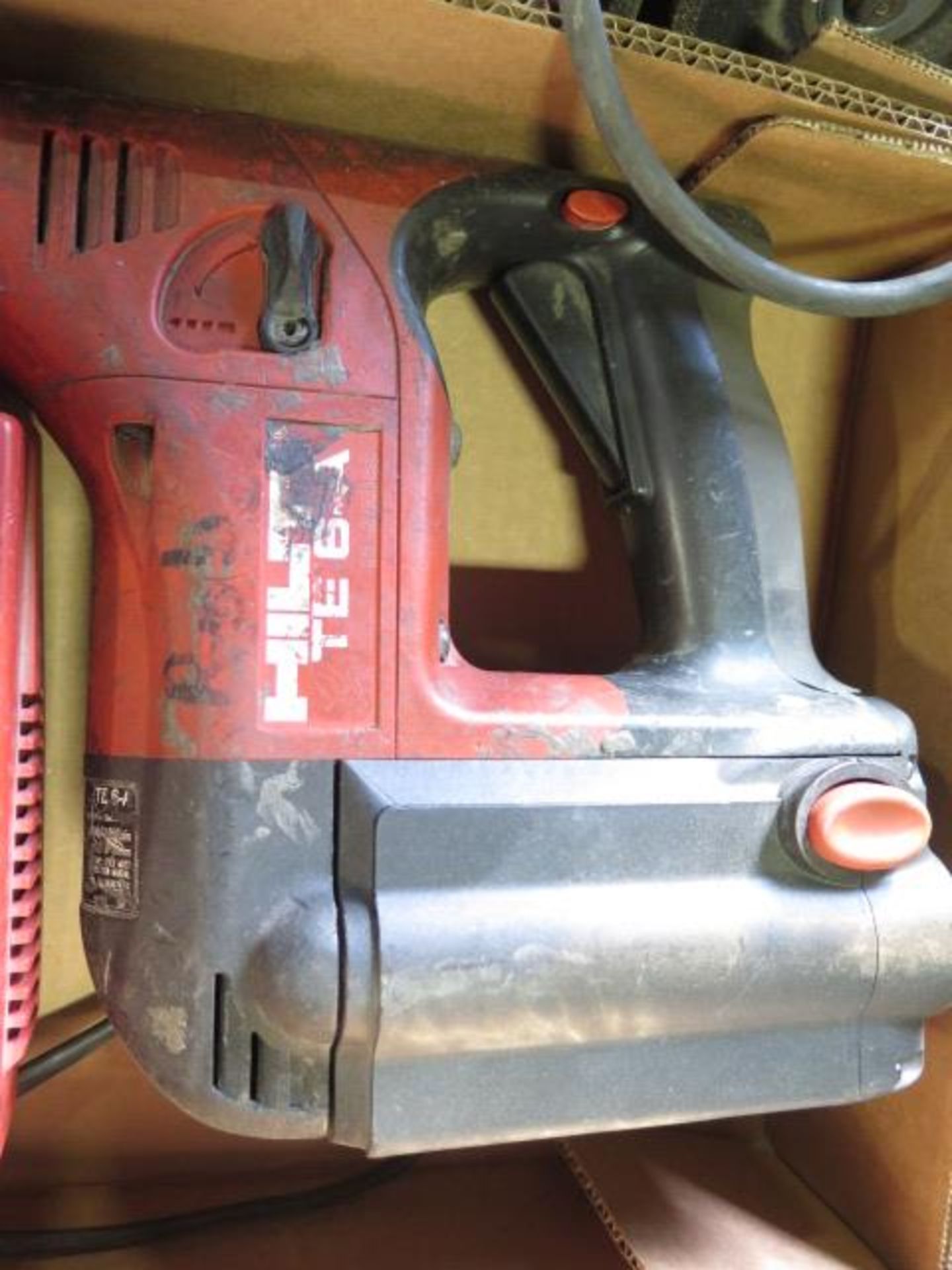 Hilti TE6 Cordless Rotary Ahmmer w/ Battery and Charger (SOLD AS-IS - NO WARRANTY) - Image 4 of 4