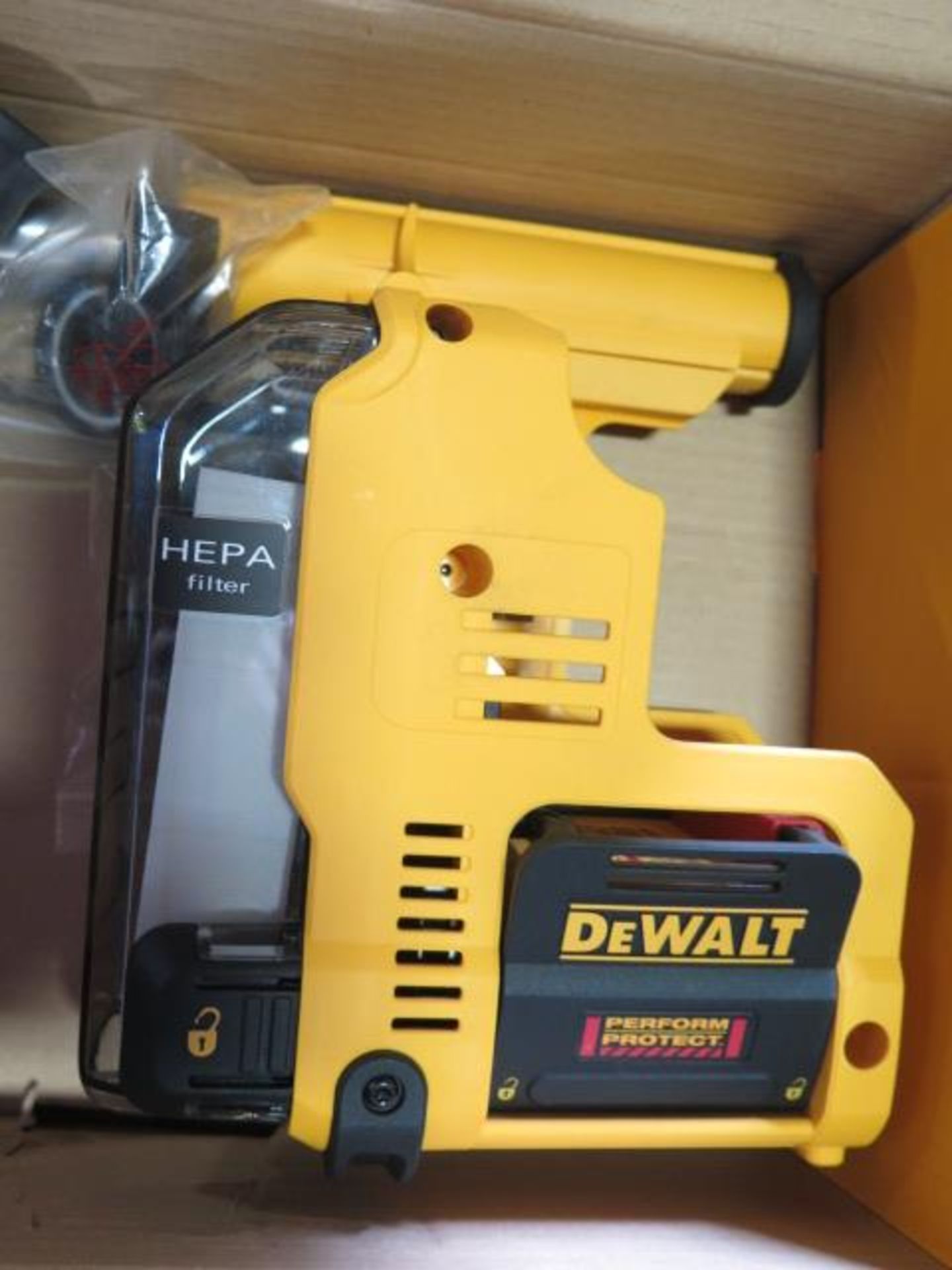 DeWalt D25303DH Dust Extractor (NEW) (SOLD AS-IS - NO WARRANTY) - Image 3 of 5