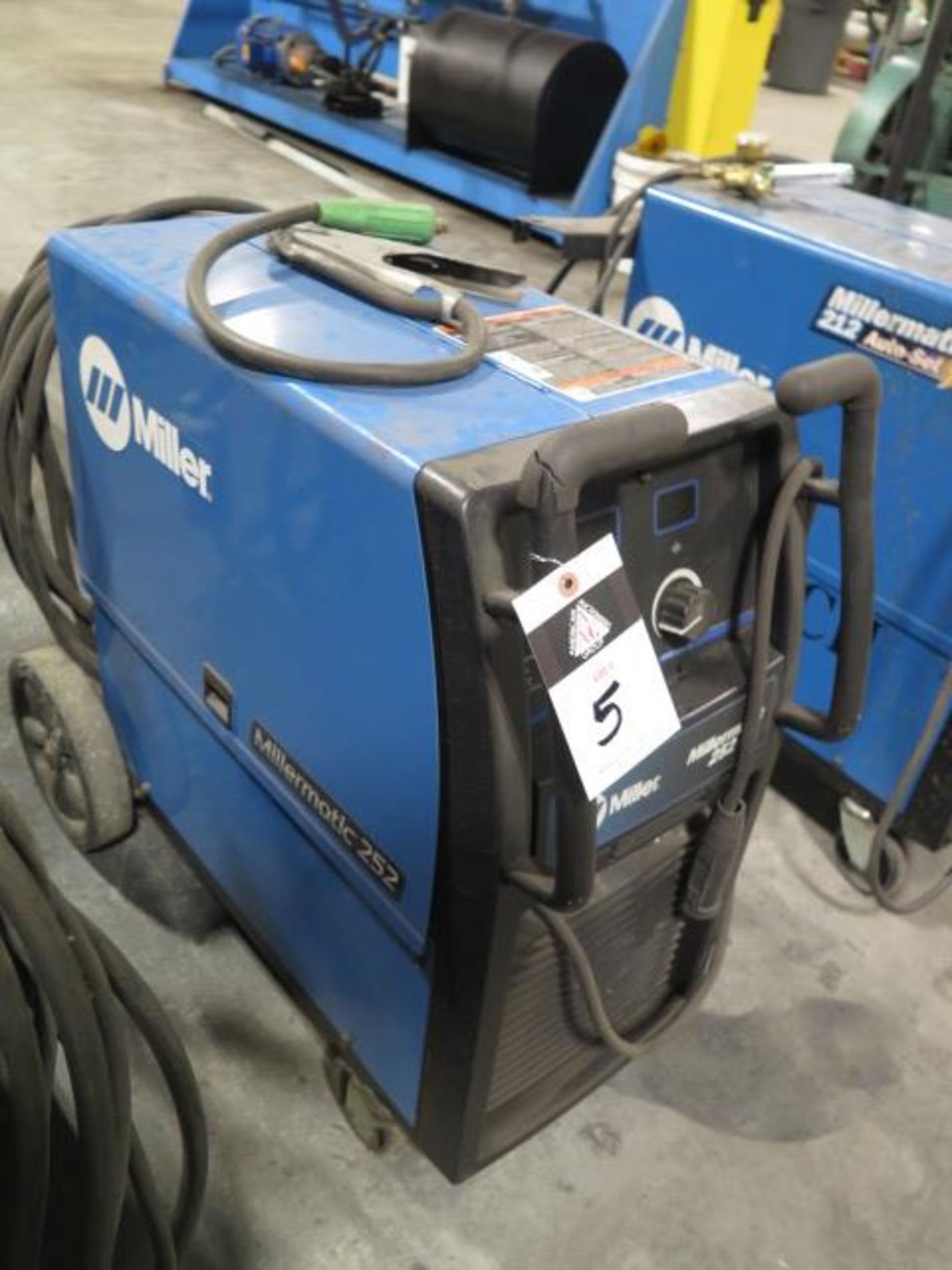 Miller Millermatic 252 Arc Welding Power Source and Wire Feeder s/n ME270263N (SOLD AS-IS - NO - Image 3 of 5