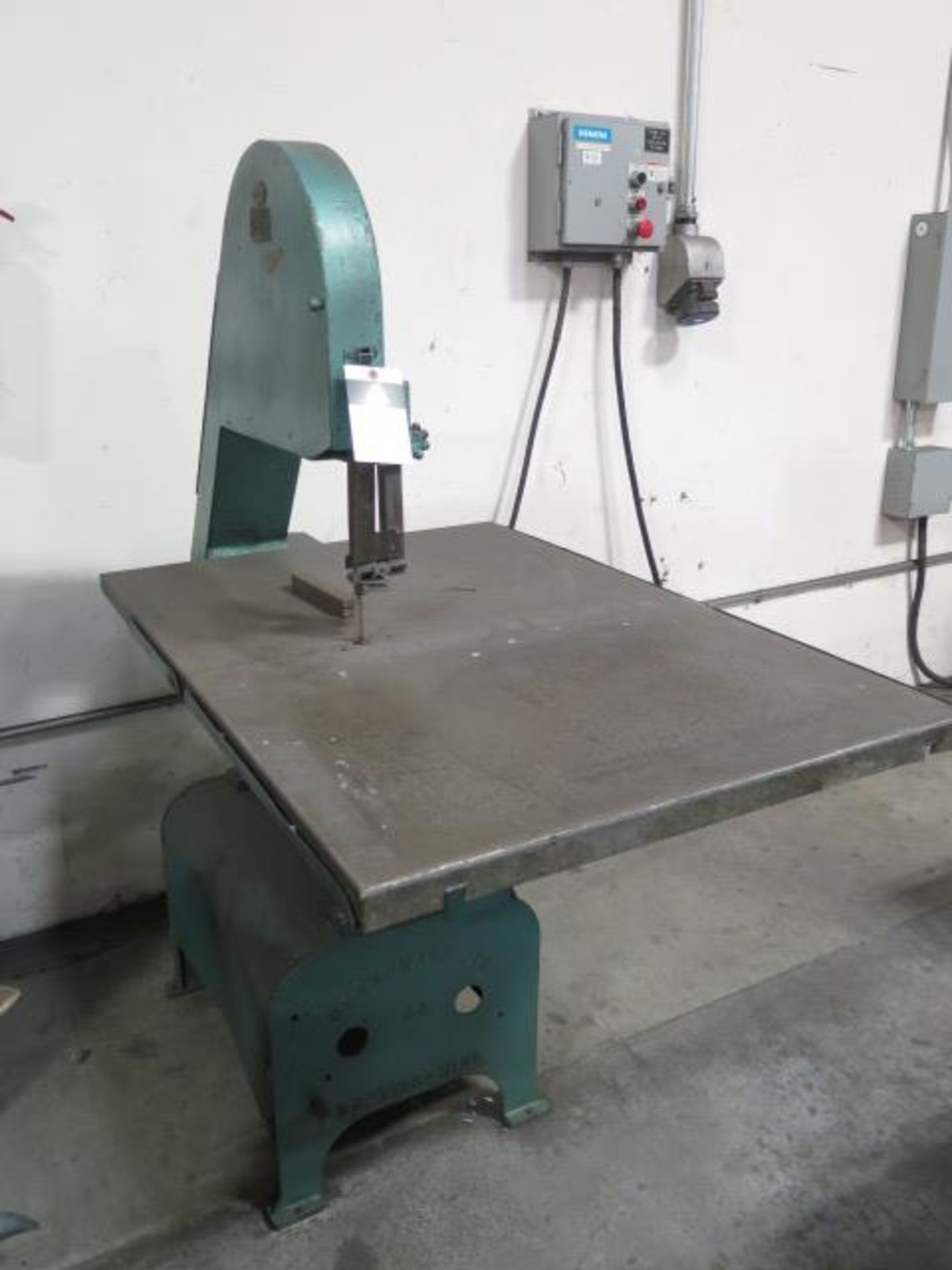 Bett Marr 24" Vertical Band Saw (SOLD AS-IS - NO WARRANTY)