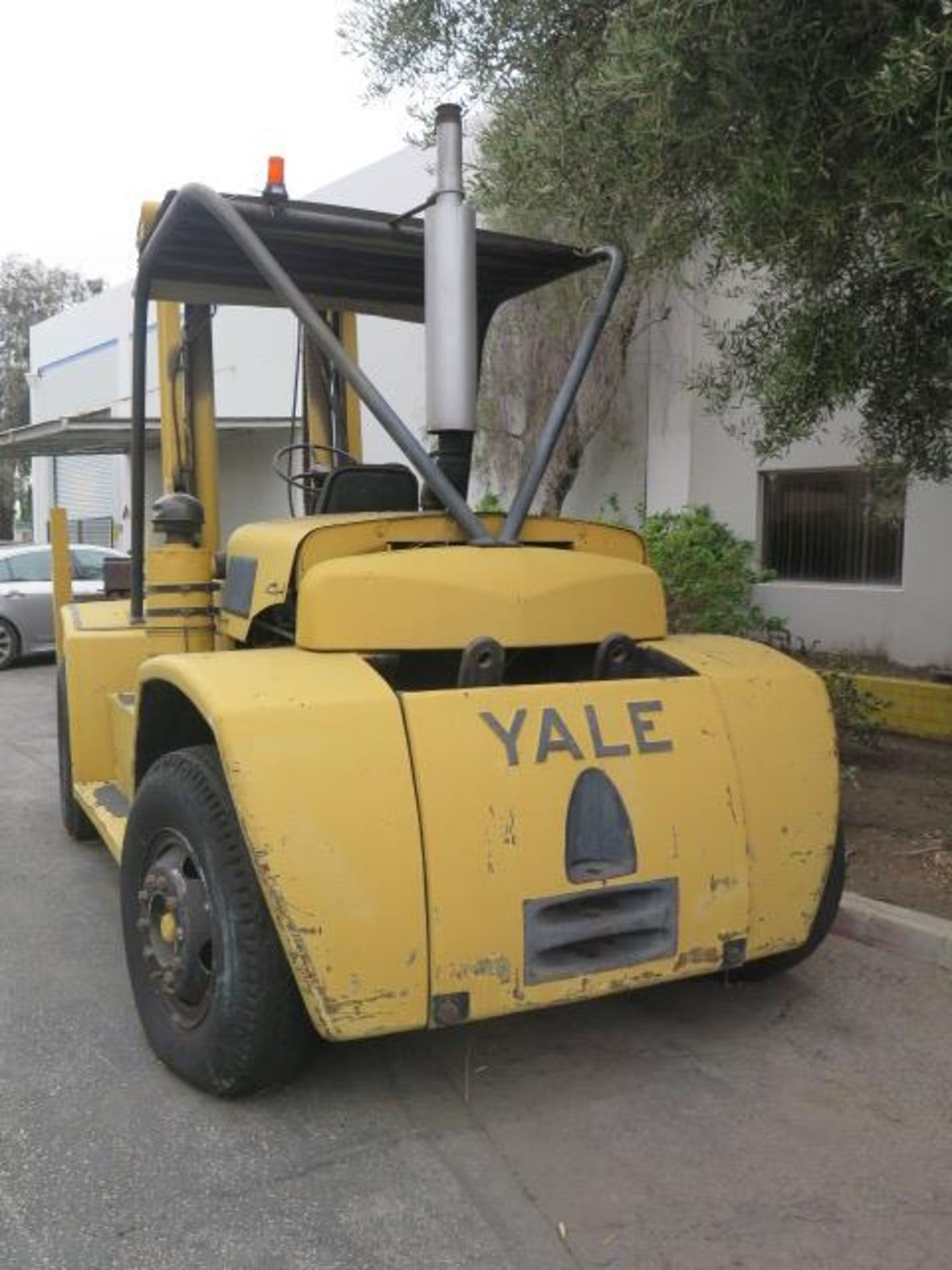 Yale 25,000 Lb Cap Diesel Forklift w/ 2-Stage Mast, Diesel Engine (SOLD AS-IS – NO WARRANTY) - Image 5 of 16