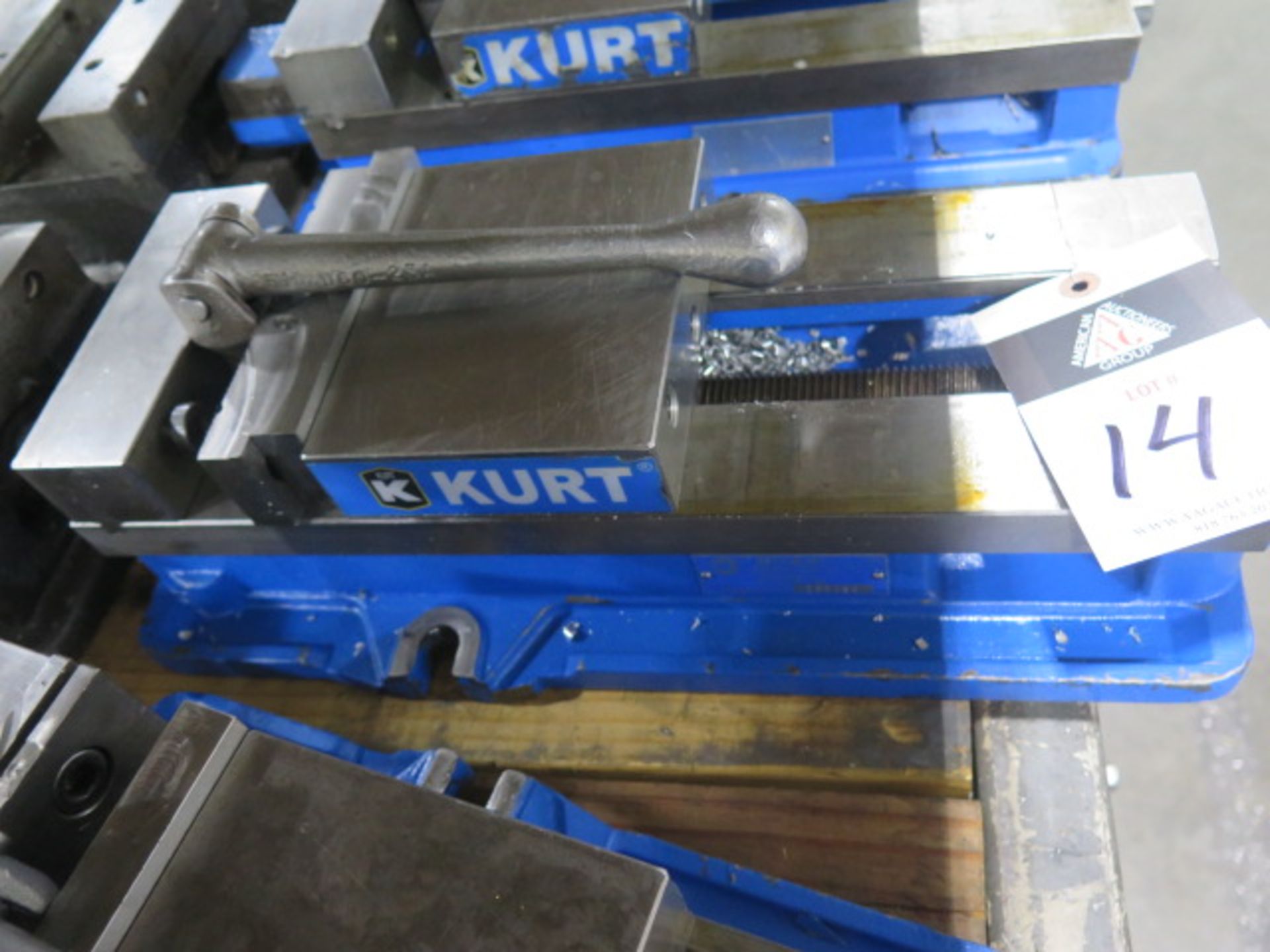 Kurt D688 6" Angle-Lock Vise (SOLD AS-IS - NO WARRANTY) - Image 2 of 3