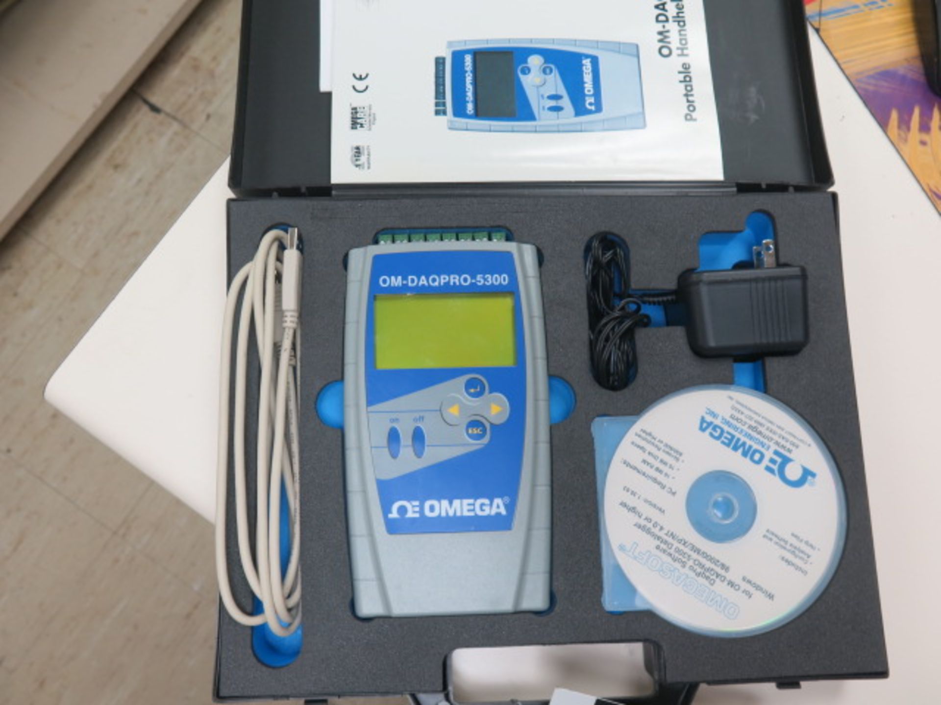 Omega OM-DAQPRO-5300 Portable Hand Held Data Logger w/ Acces (SOLD AS-IS - NO WARRANTY) - Image 2 of 4