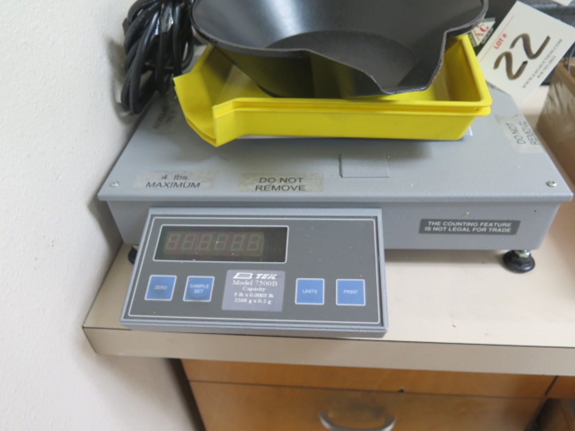 B-Tec 5 Lb Cap Digital Counting Scale (SOLD AS-IS - NO WARRANTY) - Image 2 of 3