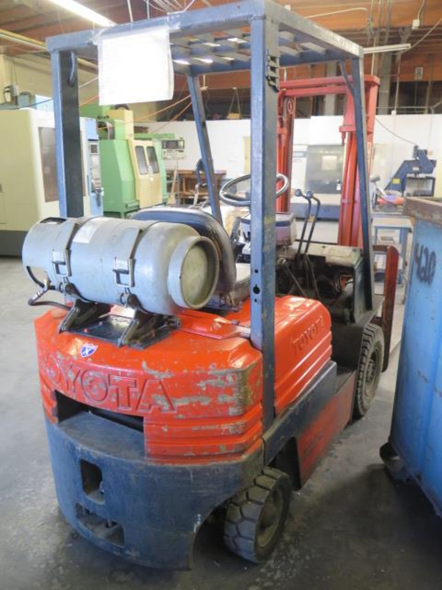 Toyota 40-5FG15 3000 Lb Cap LPG Forklift s/n 5FG18-14403 w/ 2-Stage Mast, Yard Tires (SOLD AS-IS - - Image 5 of 16