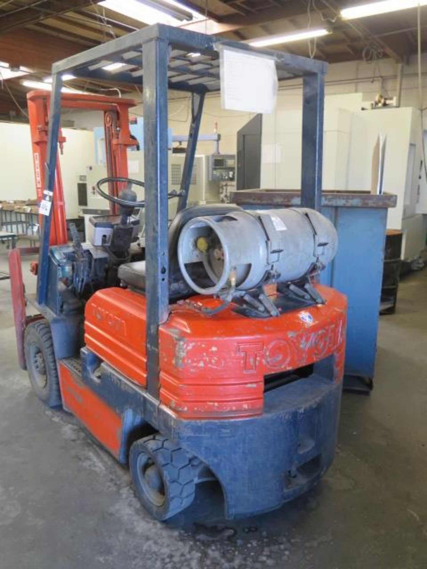 Toyota 40-5FG15 3000 Lb Cap LPG Forklift s/n 5FG18-14403 w/ 2-Stage Mast, Yard Tires (SOLD AS-IS - - Image 4 of 16