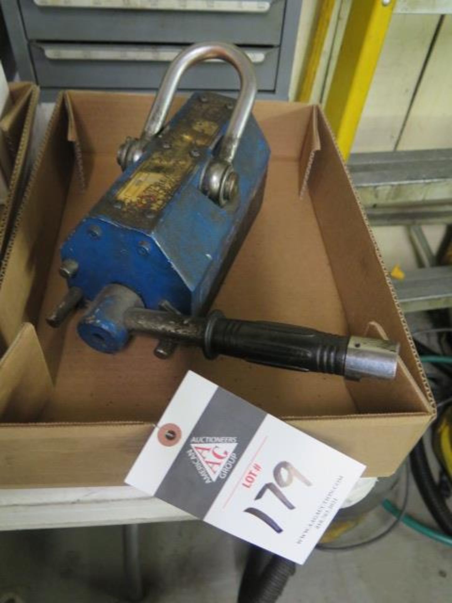 YC 600kb / 1322 Lb Cap Magnetic Lifting Clamp (SOLD AS-IS - NO WARRANTY)