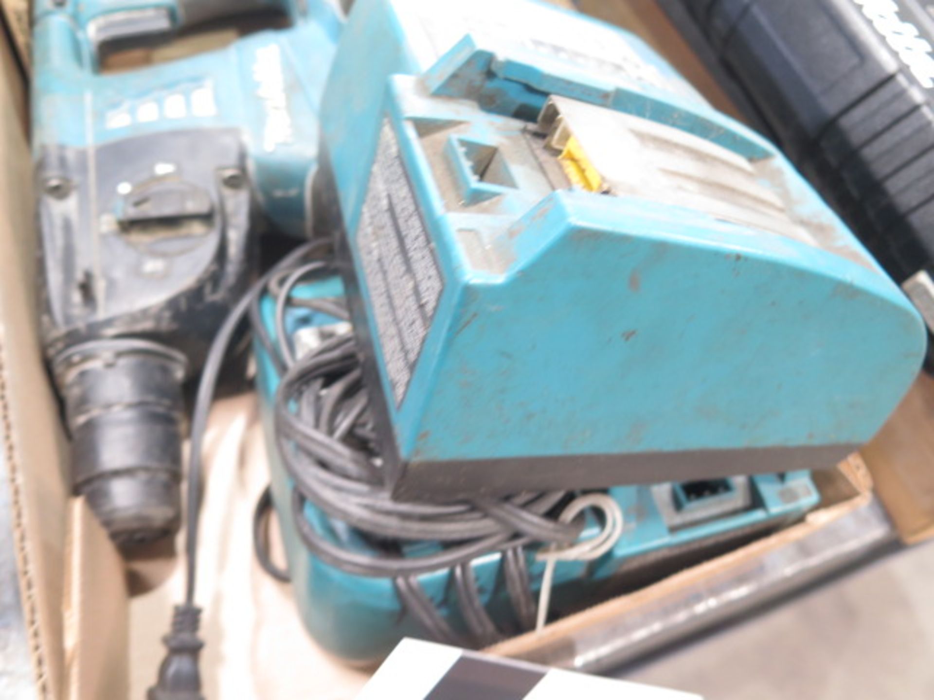 Makita 36V Cordless Hammer Drill w/ Charger (SOLD AS-IS - NO WARRANTY) - Image 5 of 5