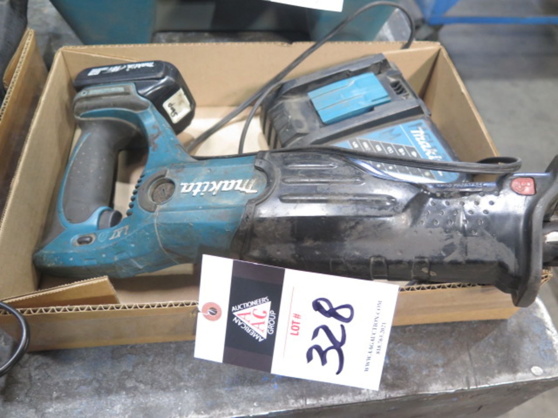 Makita 18V Cordless Sawz-All w/ Charger (SOLD AS-IS - NO WARRANTY)