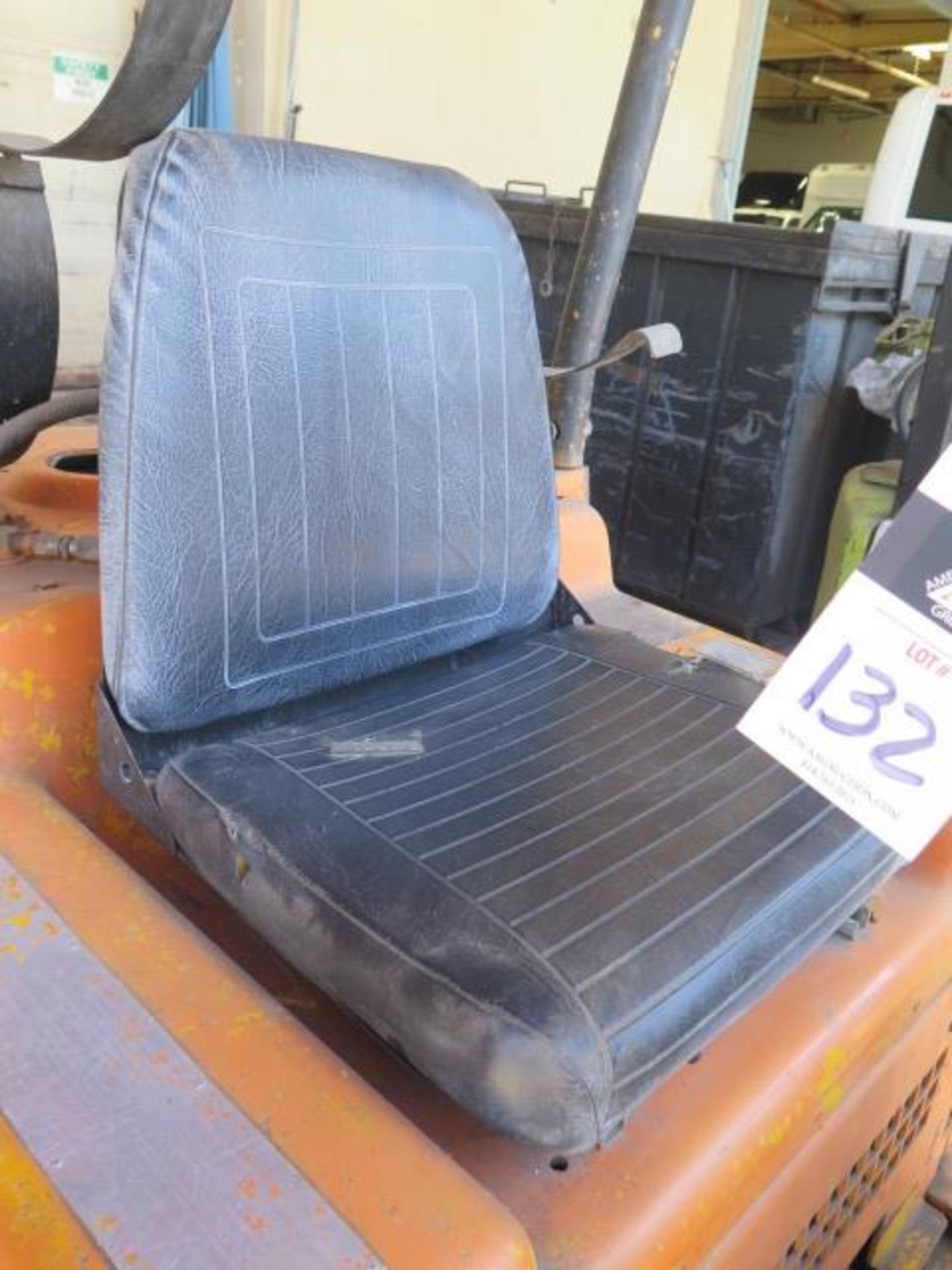 Caterpillar 4500 Lb Cap LPG Forklift s/n F235-83-2201172 (Condition Unknown) SOLD AS-IS - Bild 9 aus 13