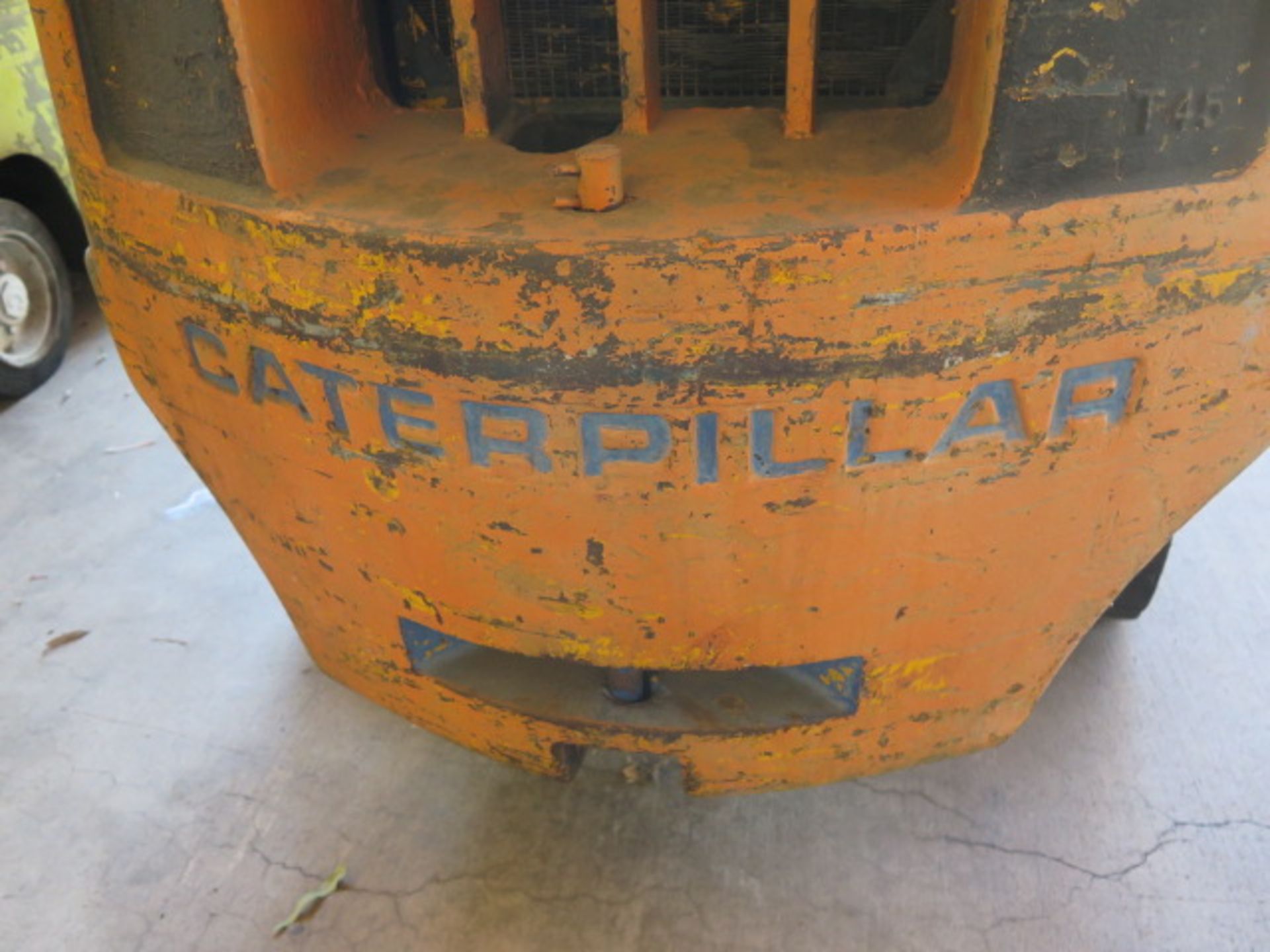 Caterpillar 4500 Lb Cap LPG Forklift s/n F235-83-2201172 (Condition Unknown) SOLD AS-IS - Bild 11 aus 13