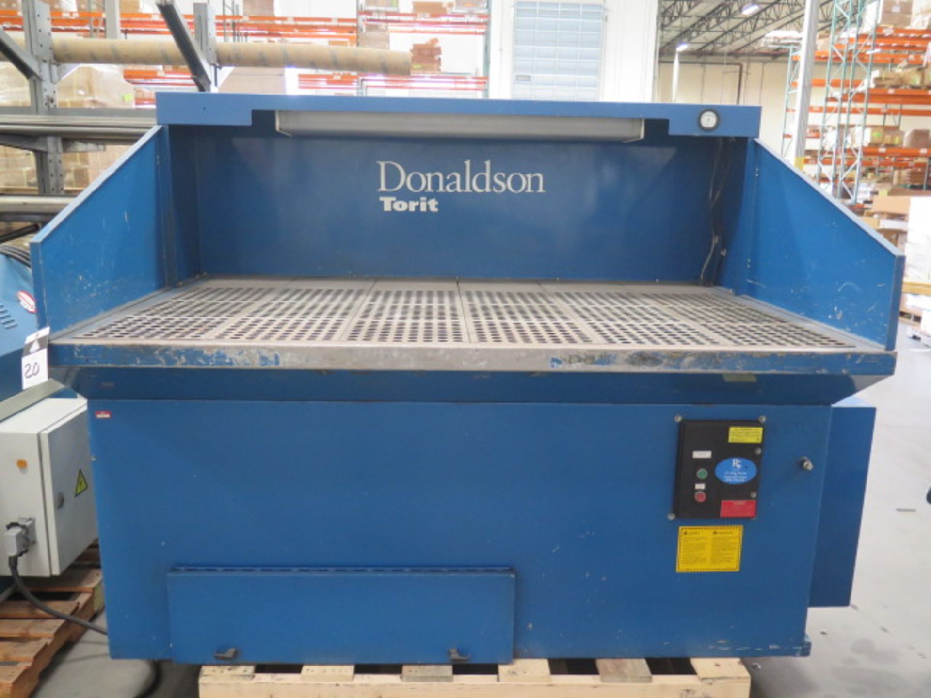 Donaldson Torit DB3000 50" x 72" Down Draft TAble s/n 2465372-1 w/ Filtrartion and Light (SOLD AS-IS