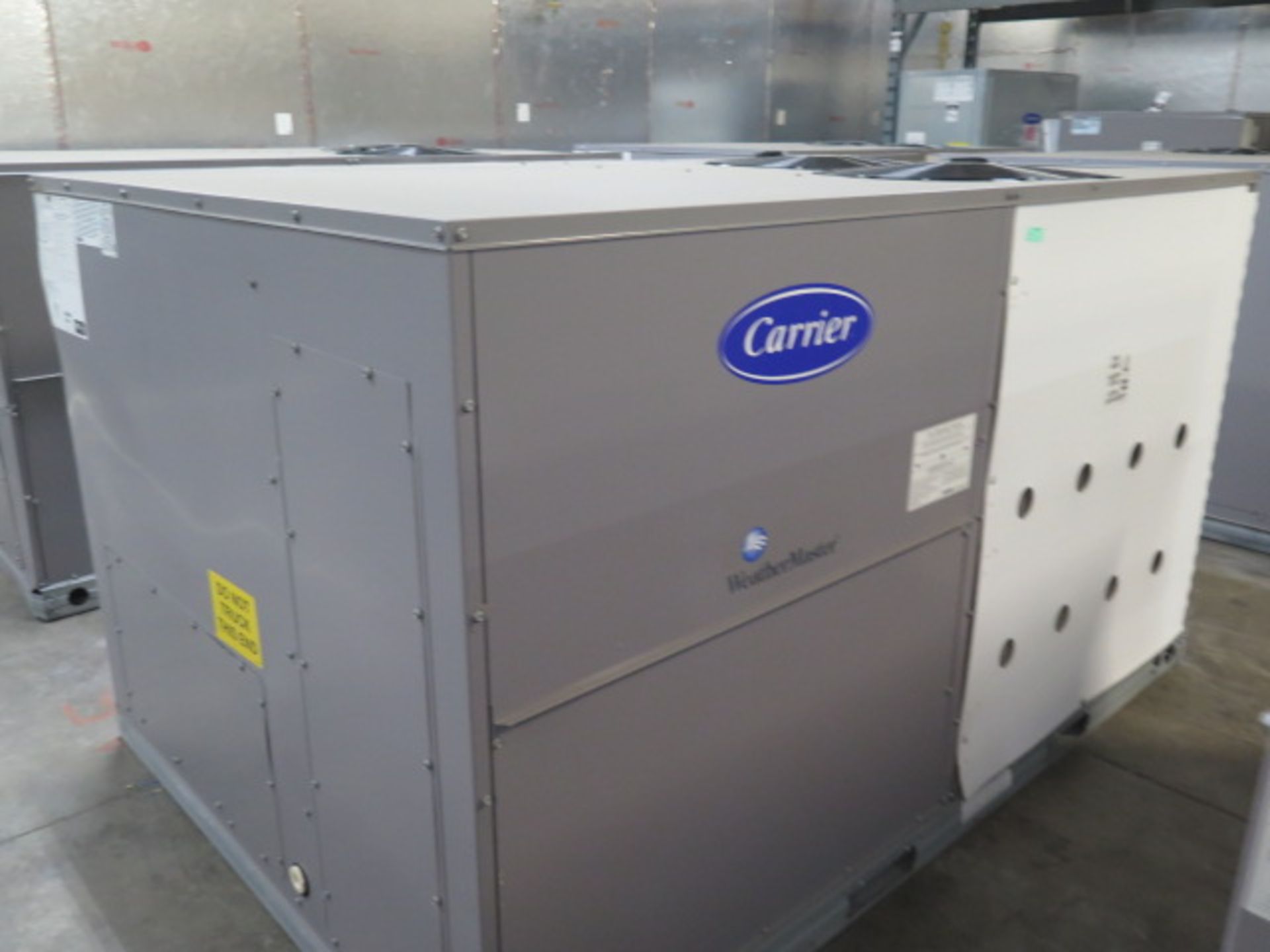 Carrier 50ACQD08A2A6-0A0G0 7.5 Ton Heat Pump s/n 4518P40853 460V. (SOLD AS-IS - NO WARRANTY) - Image 2 of 7