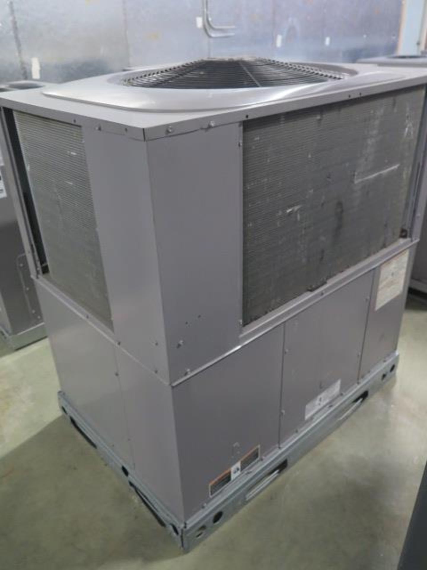 Payne PY4GEAB36060NA 3 Ton Gas Unit s/n 2117C17054 460V-3PH. (SOLD AS-IS - NO WARRANTY) - Image 4 of 5