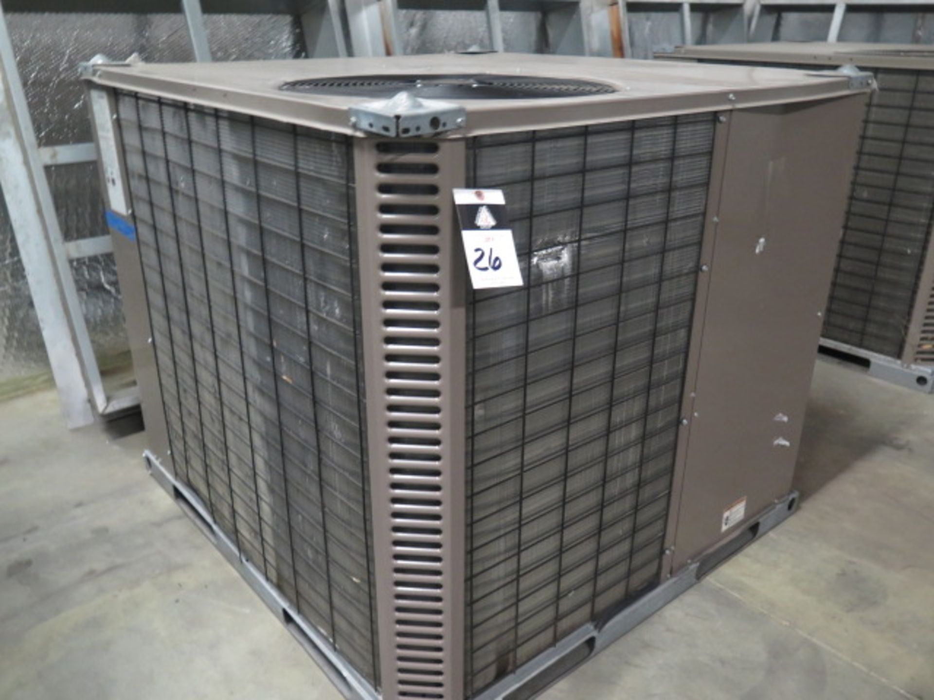 Johnson BCUP-F042AA 3.5 Ton Central Heat Pump s/n N0L8390392 208V-1PH w/ Curb Base (SOLD AS-IS -