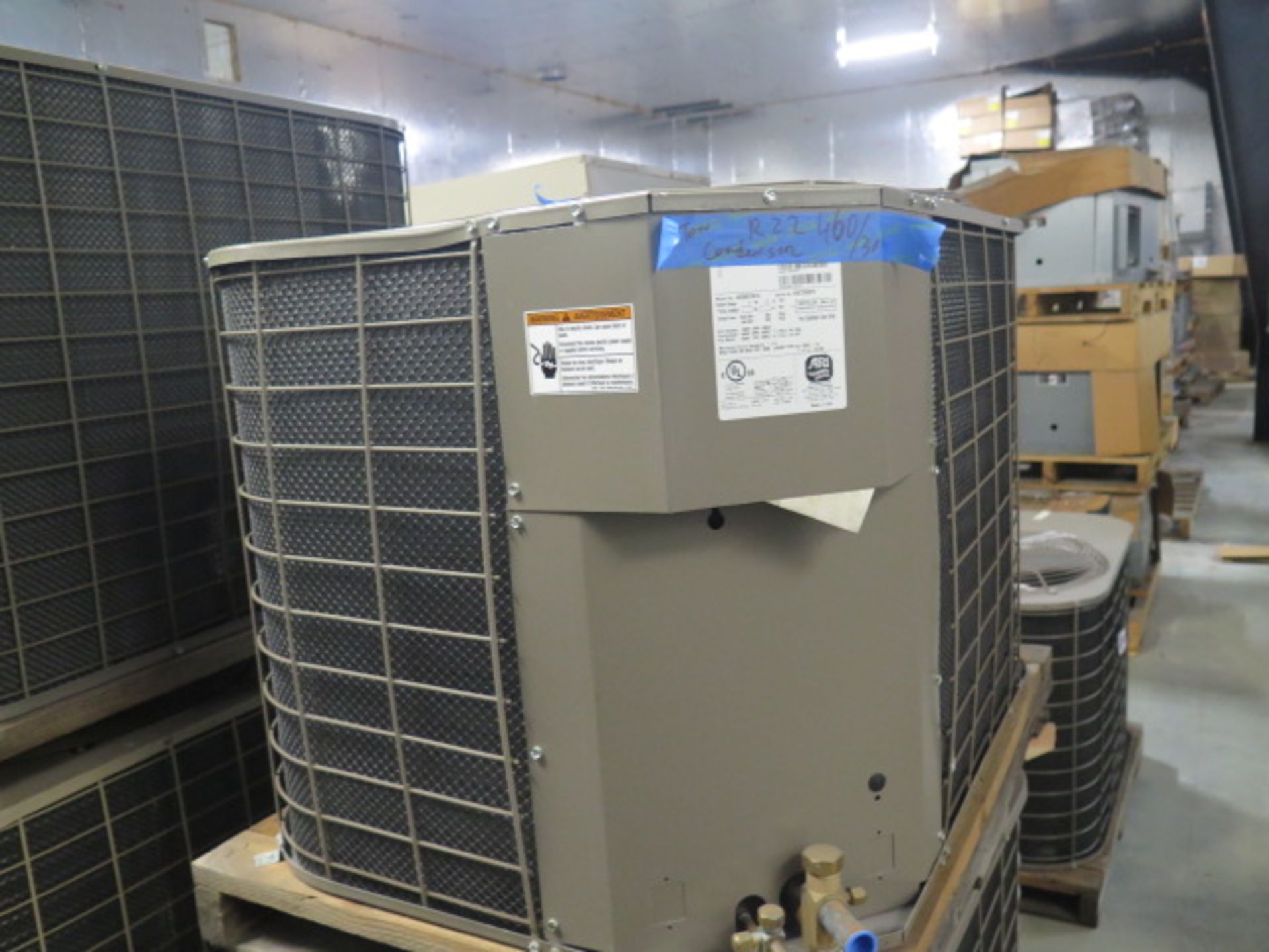 Guardian / Unitary Products Group AC036X1341A 3 Ton R22 Condenser Unit s/n WOK7502879 460V-3PH. ( - Image 4 of 6